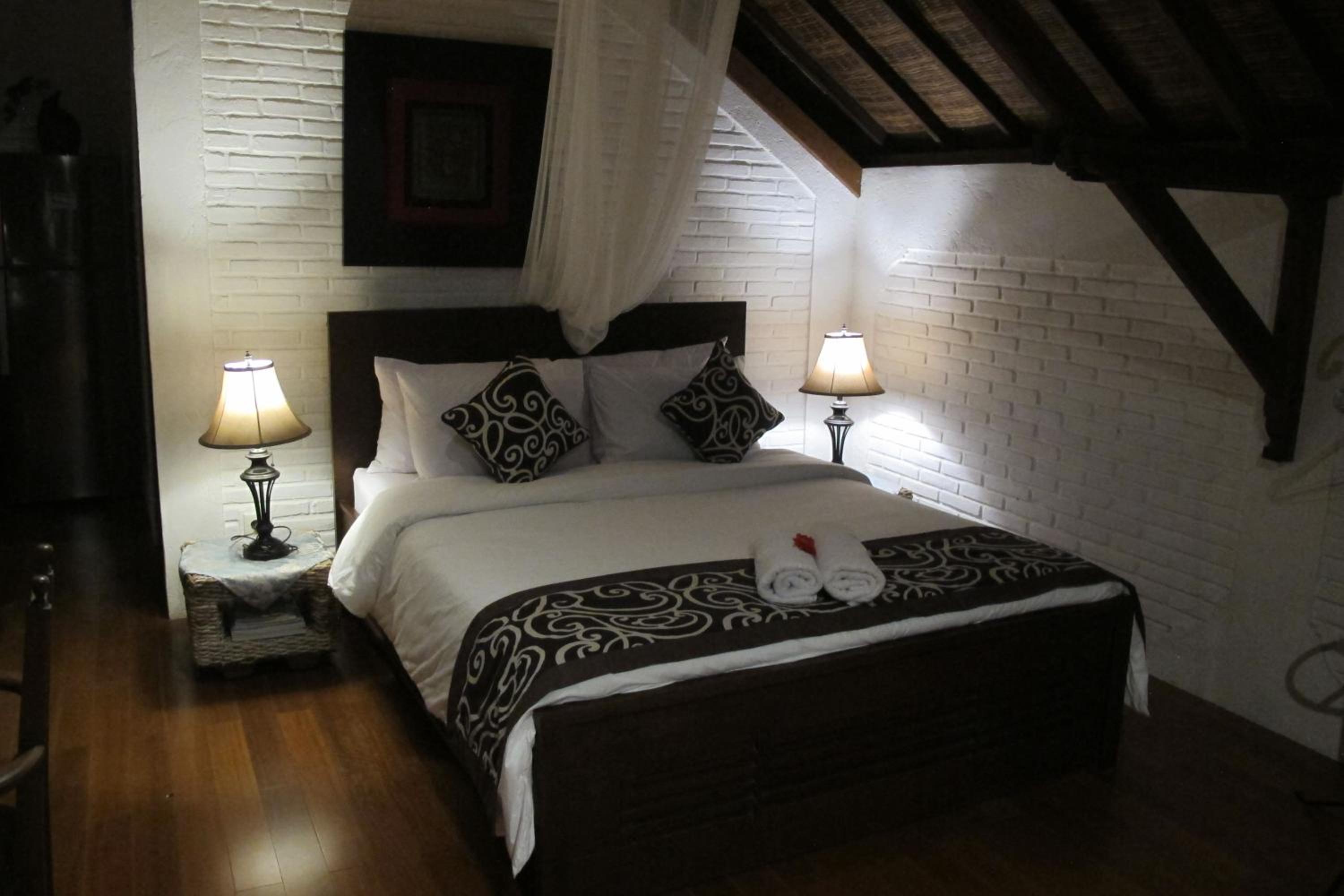 Deluxe Double Room with Balcony photo 1