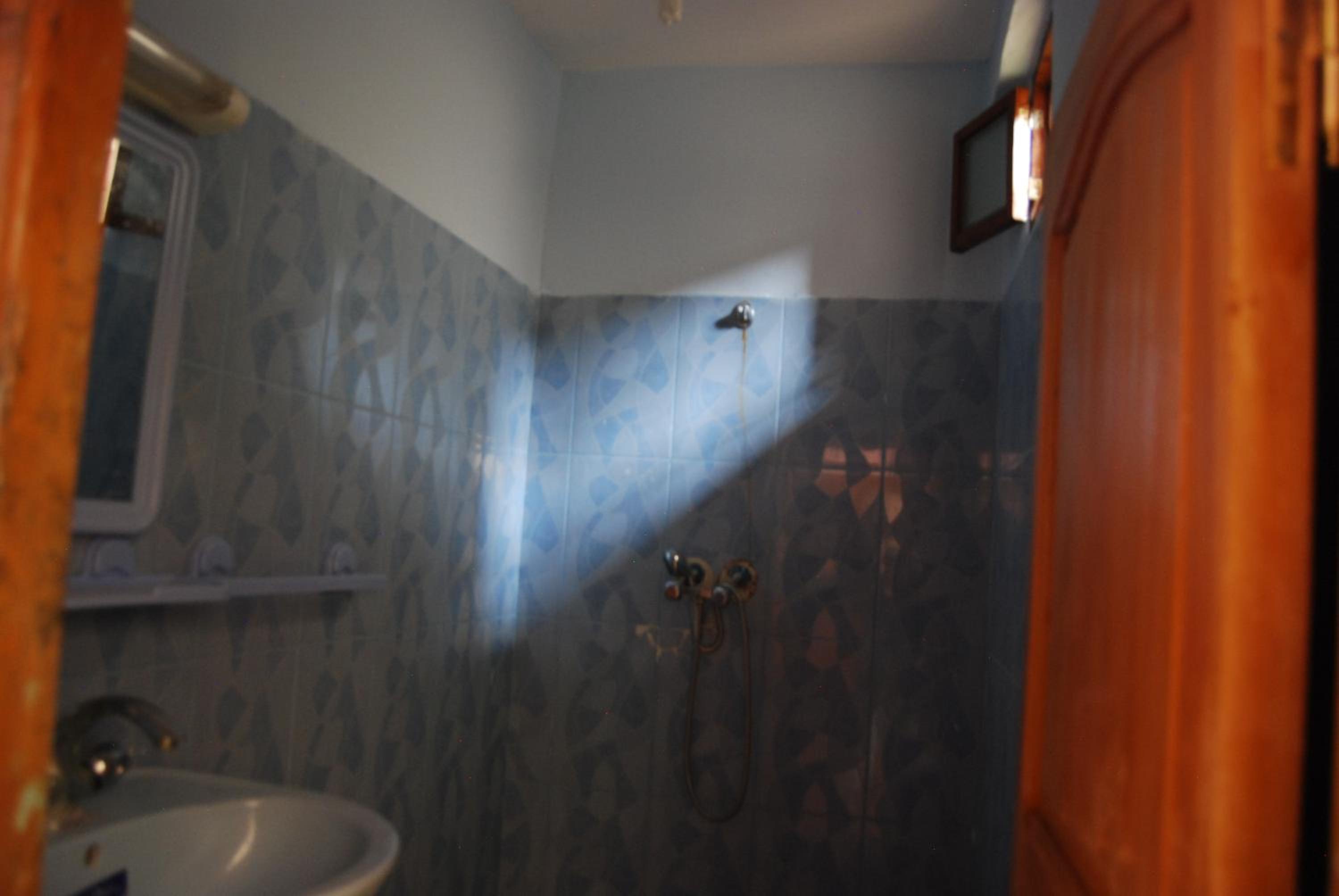 Standard Single Room with Shower photo 2
