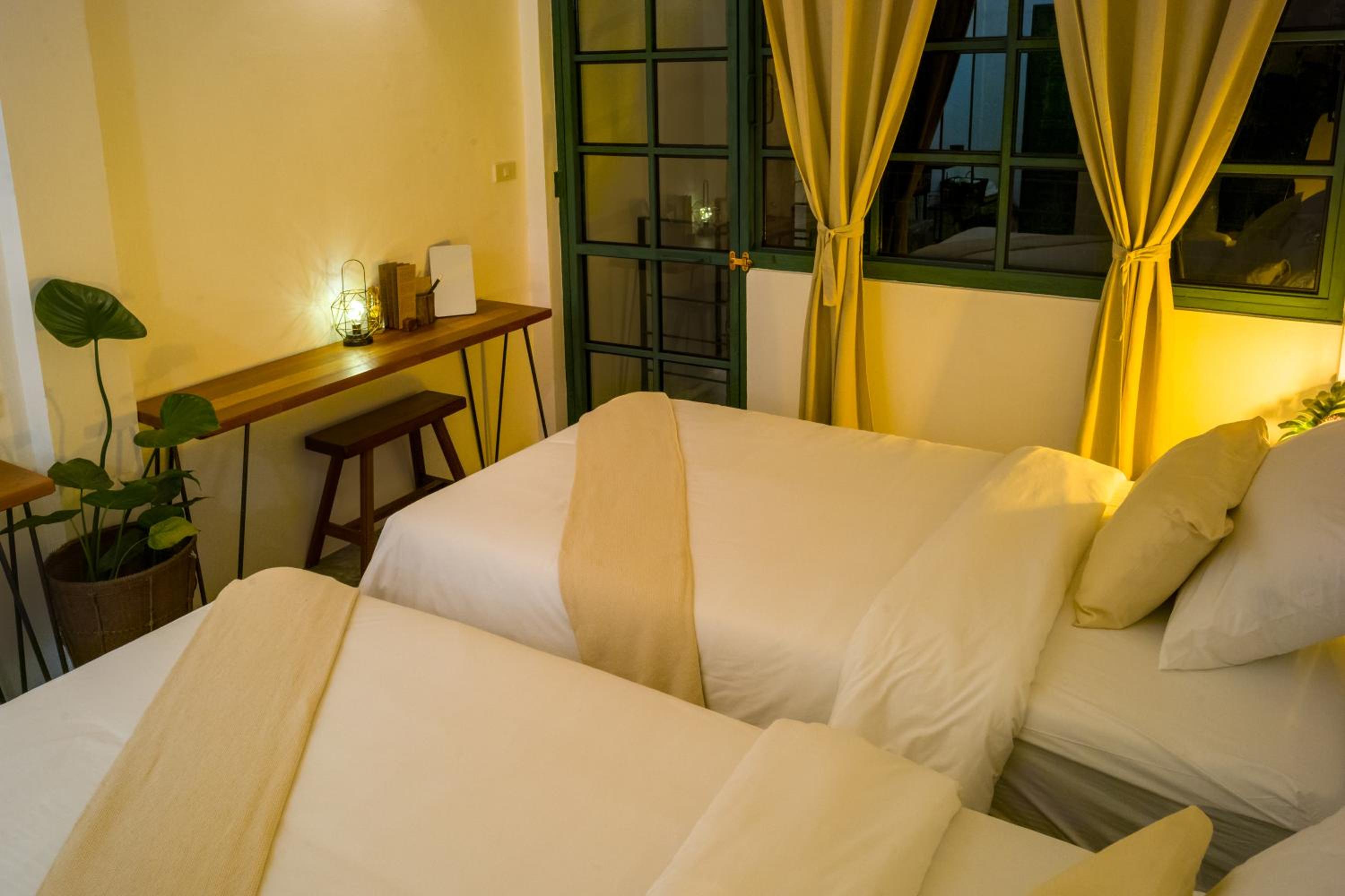 Deluxe Double or Twin Room with Balcony - Photo 11