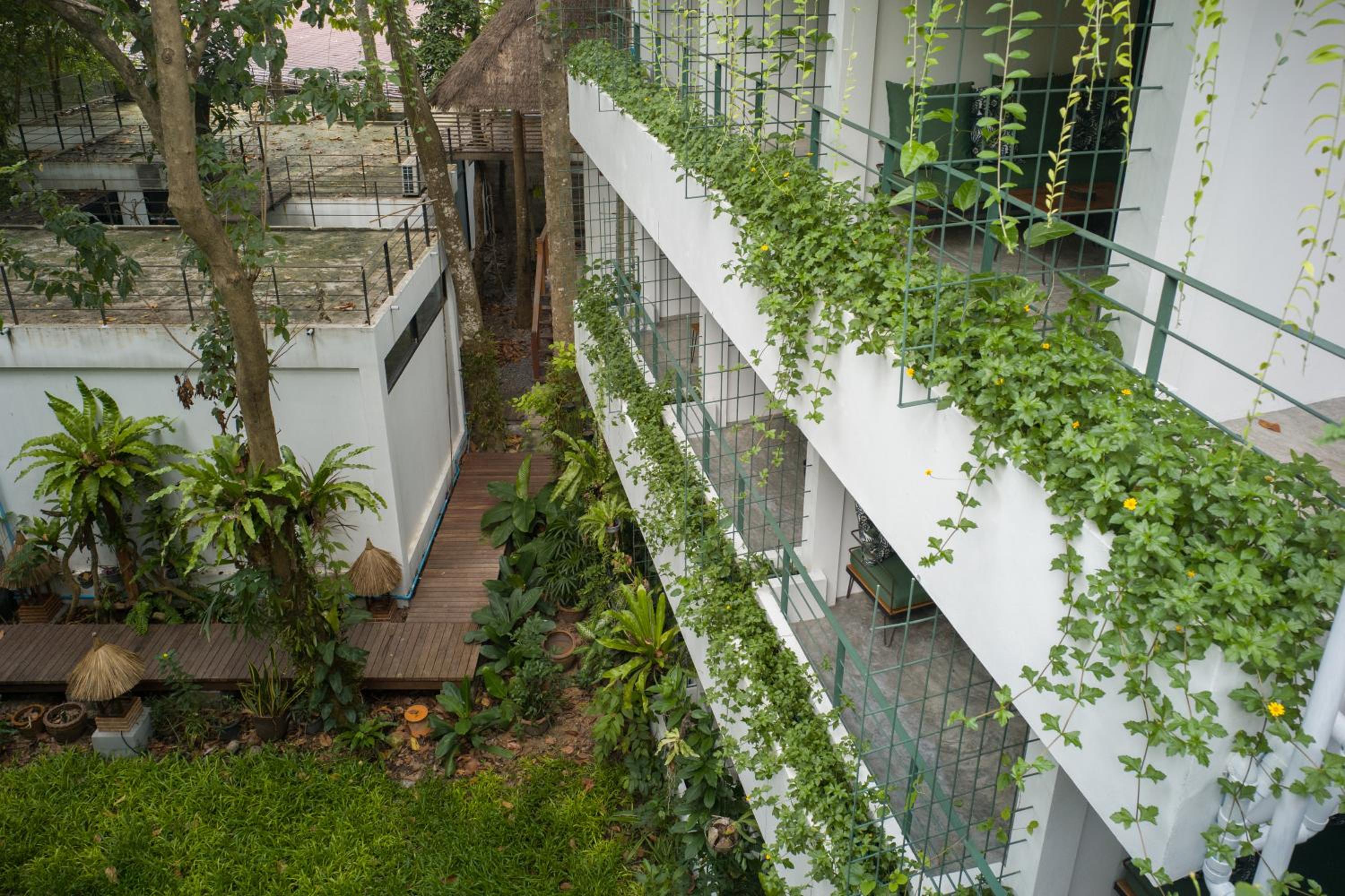 Deluxe Double or Twin Room with Balcony - Photo 21