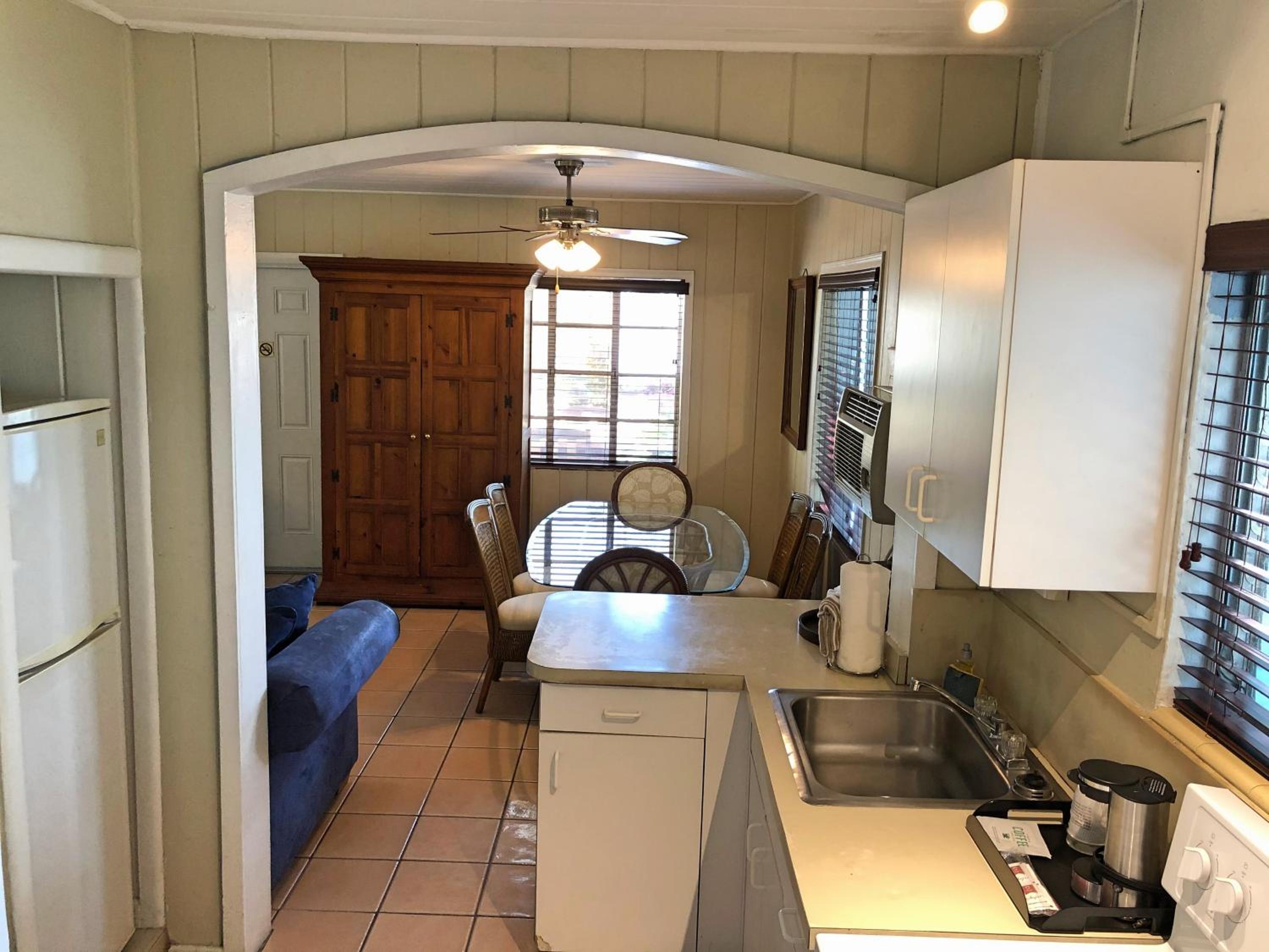 Deluxe Double Room with Kitchenette photo 2