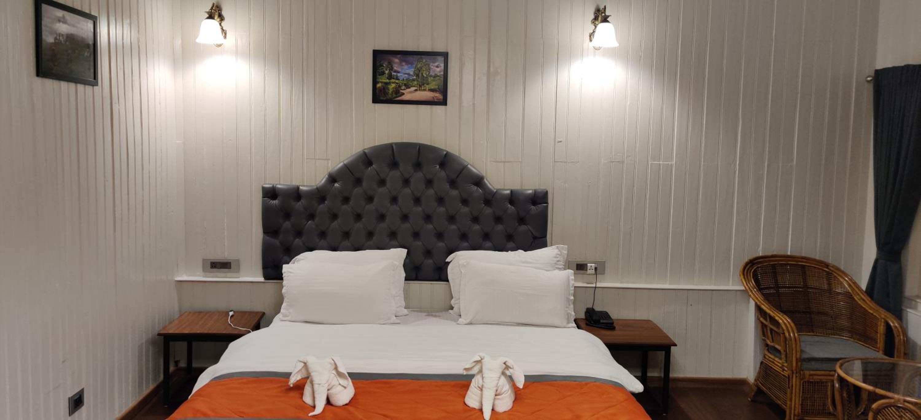 Double Room with Mountain View - Photo 9