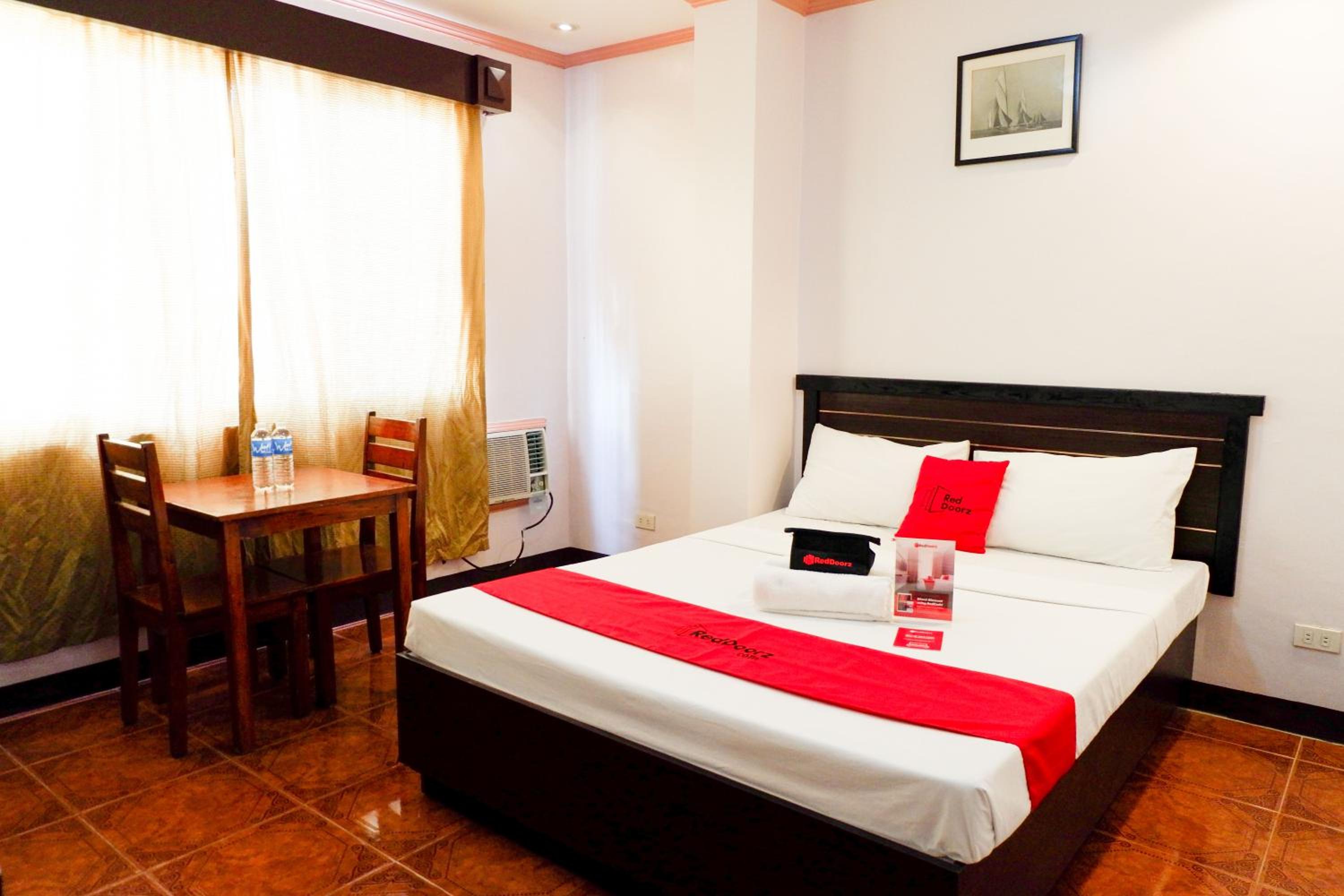 Double Room - Photo 6