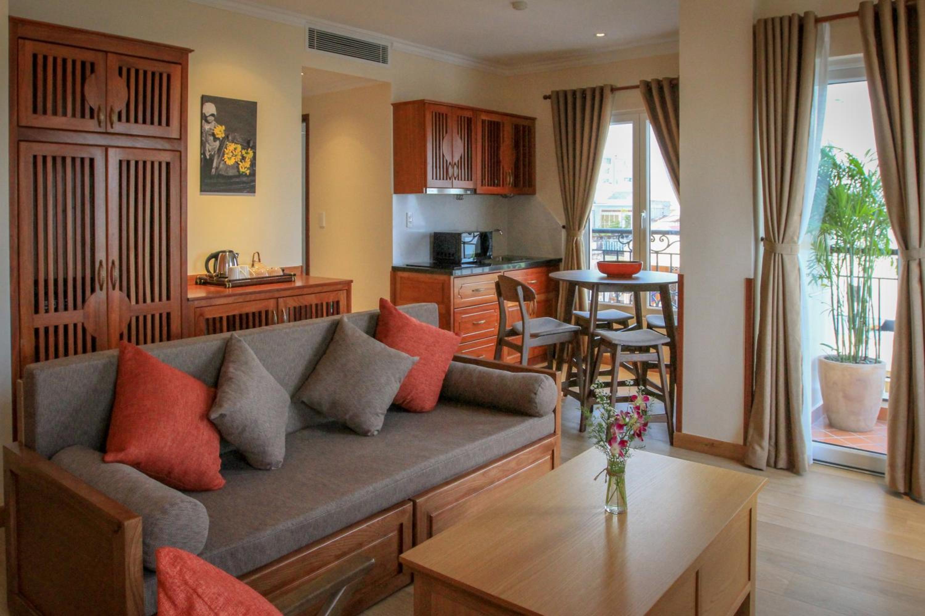 Apartment with Park View