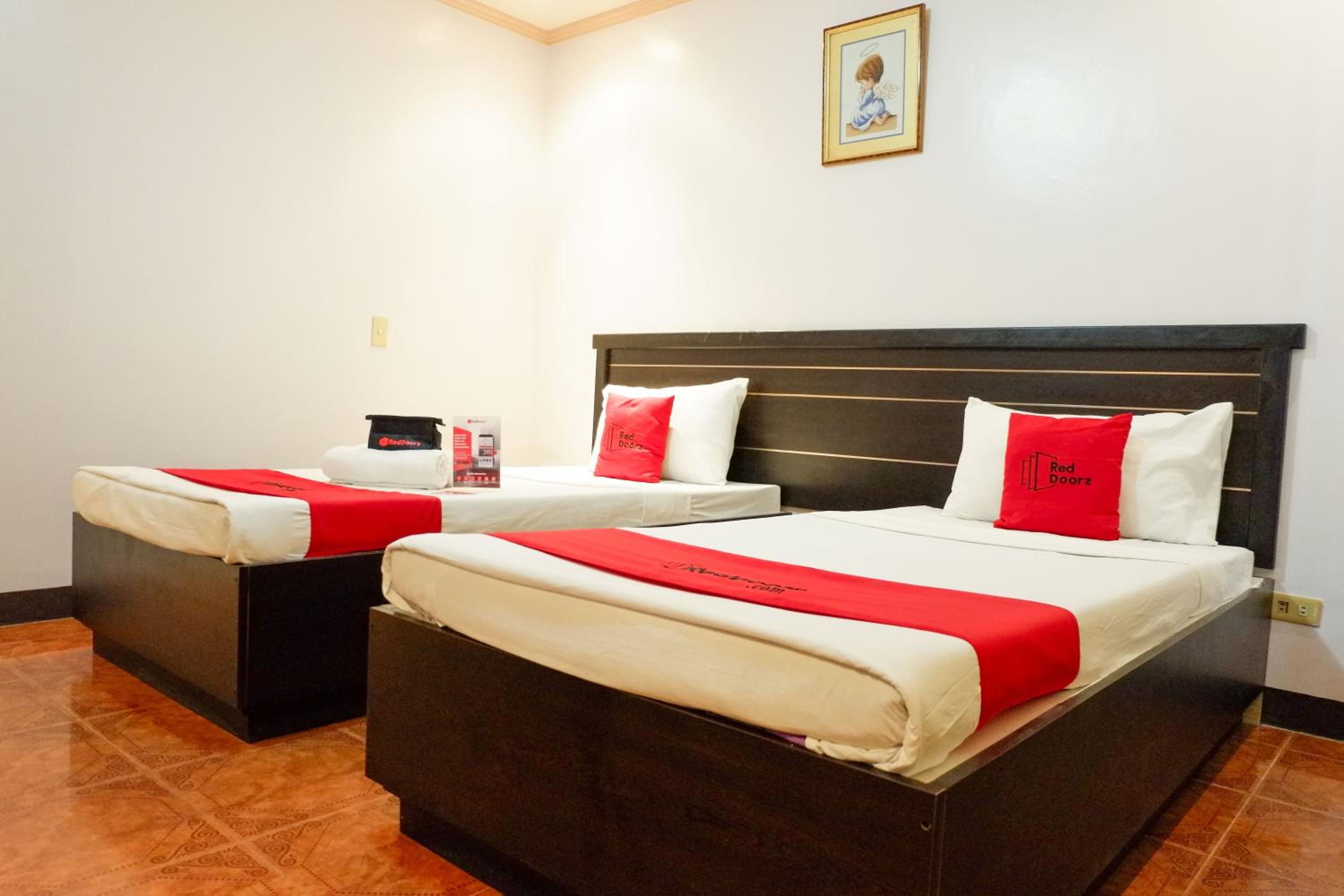 Twin Room - Photo 7