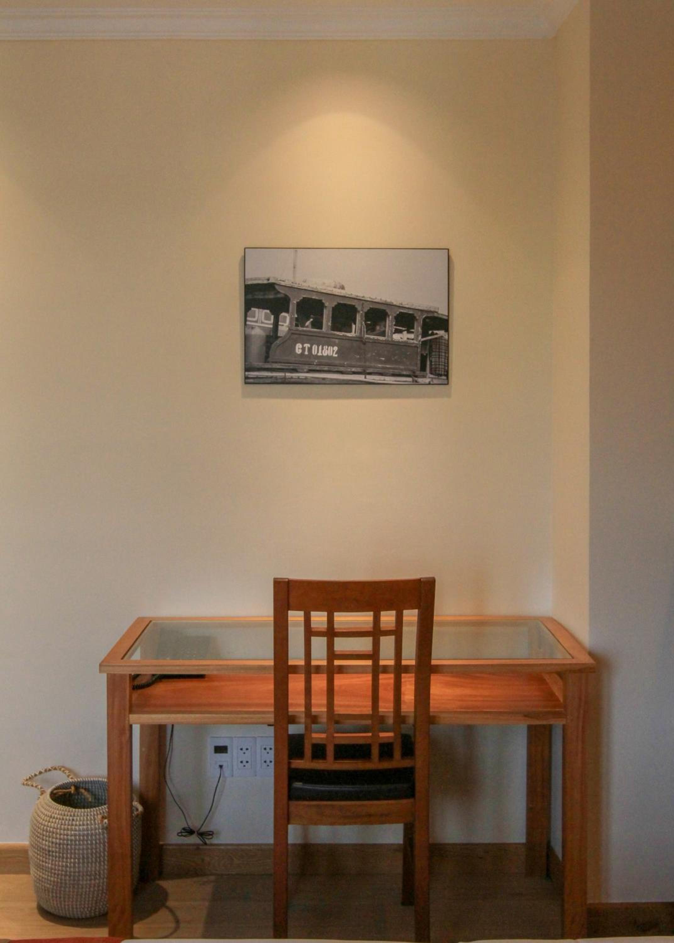 Apartment with Balcony - Photo 5