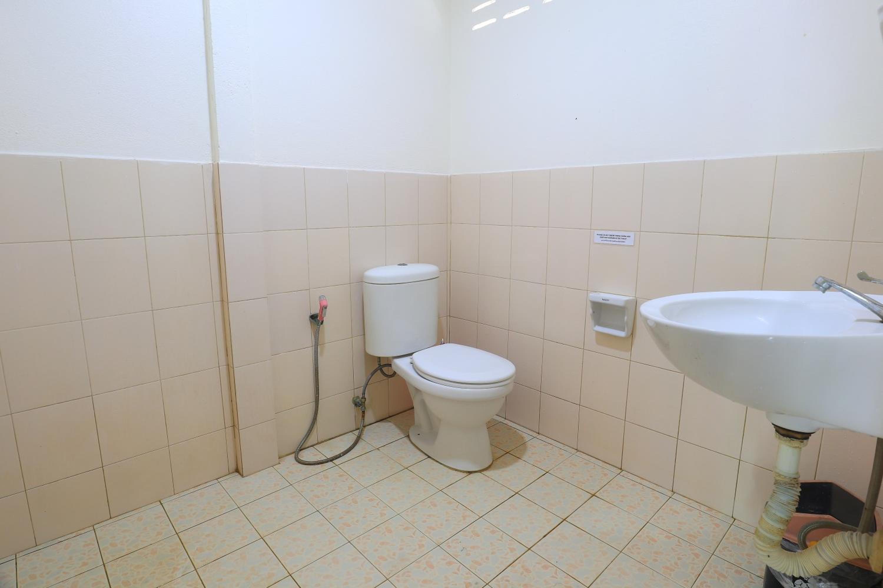 Superior Bungalow - Photo 13