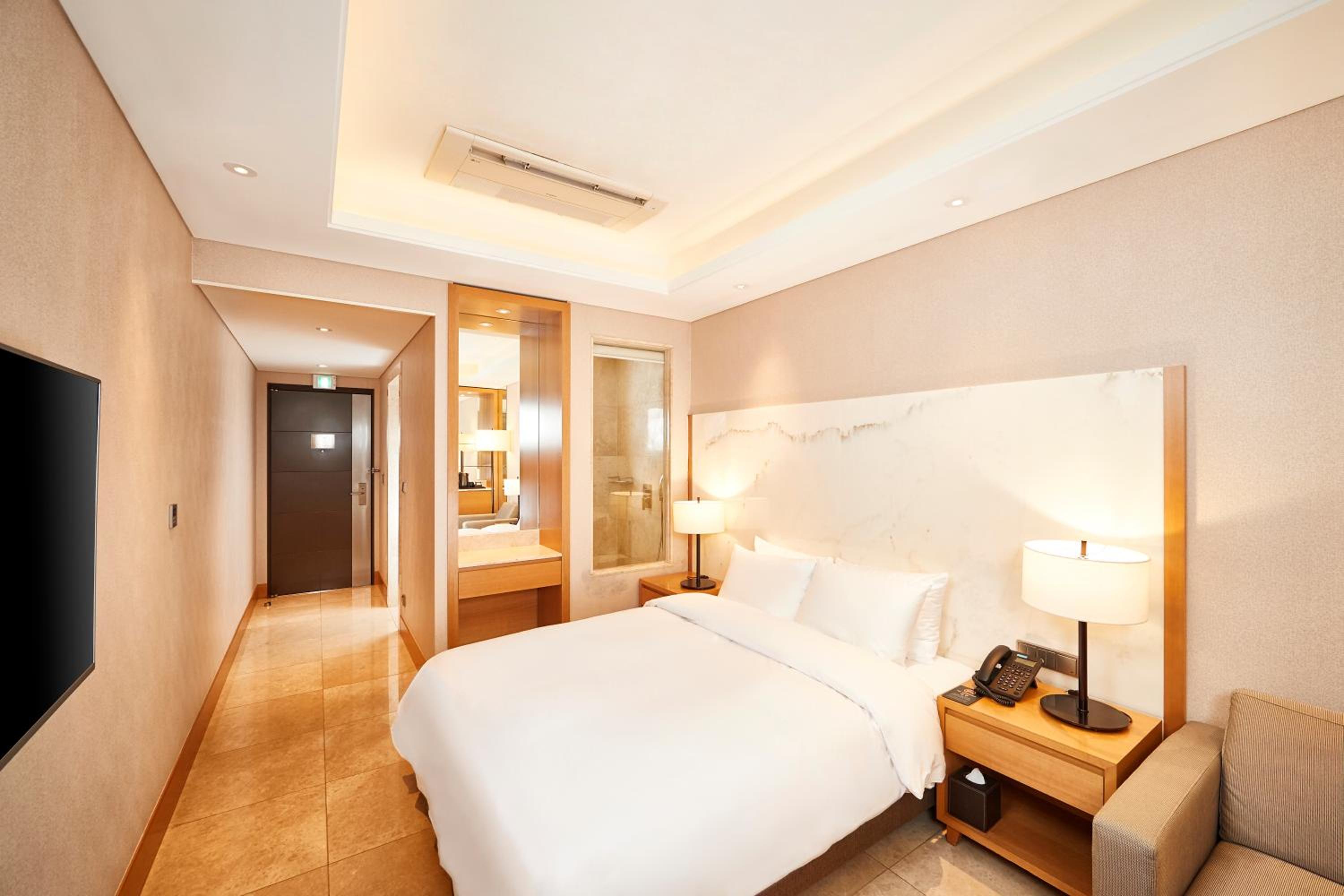 [Special Offer] Superior Double Room with Seven Luck Casino Coupons KRW 40,000 (for foreigners only) photo 2