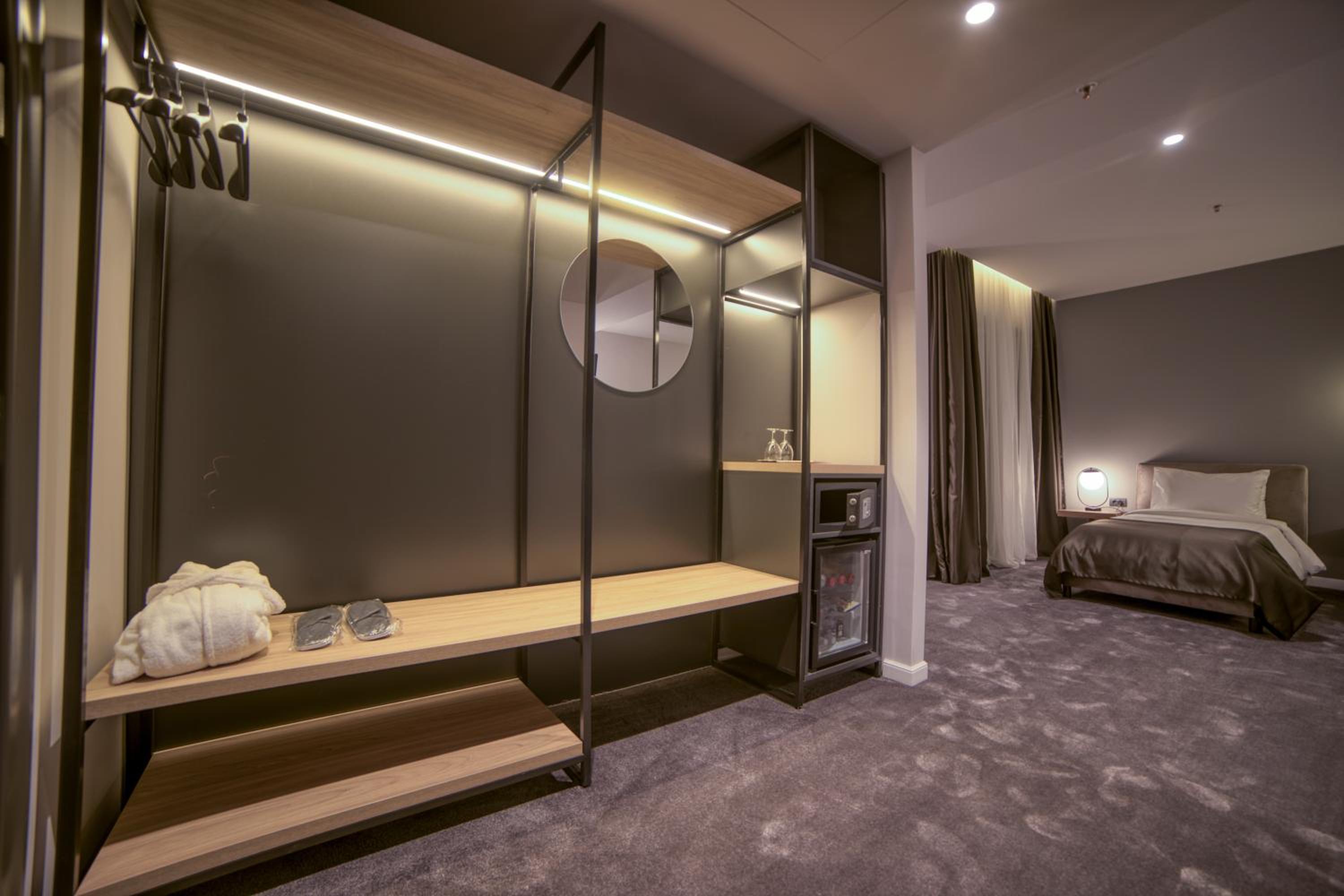 Standard Triple Room - Photo 2