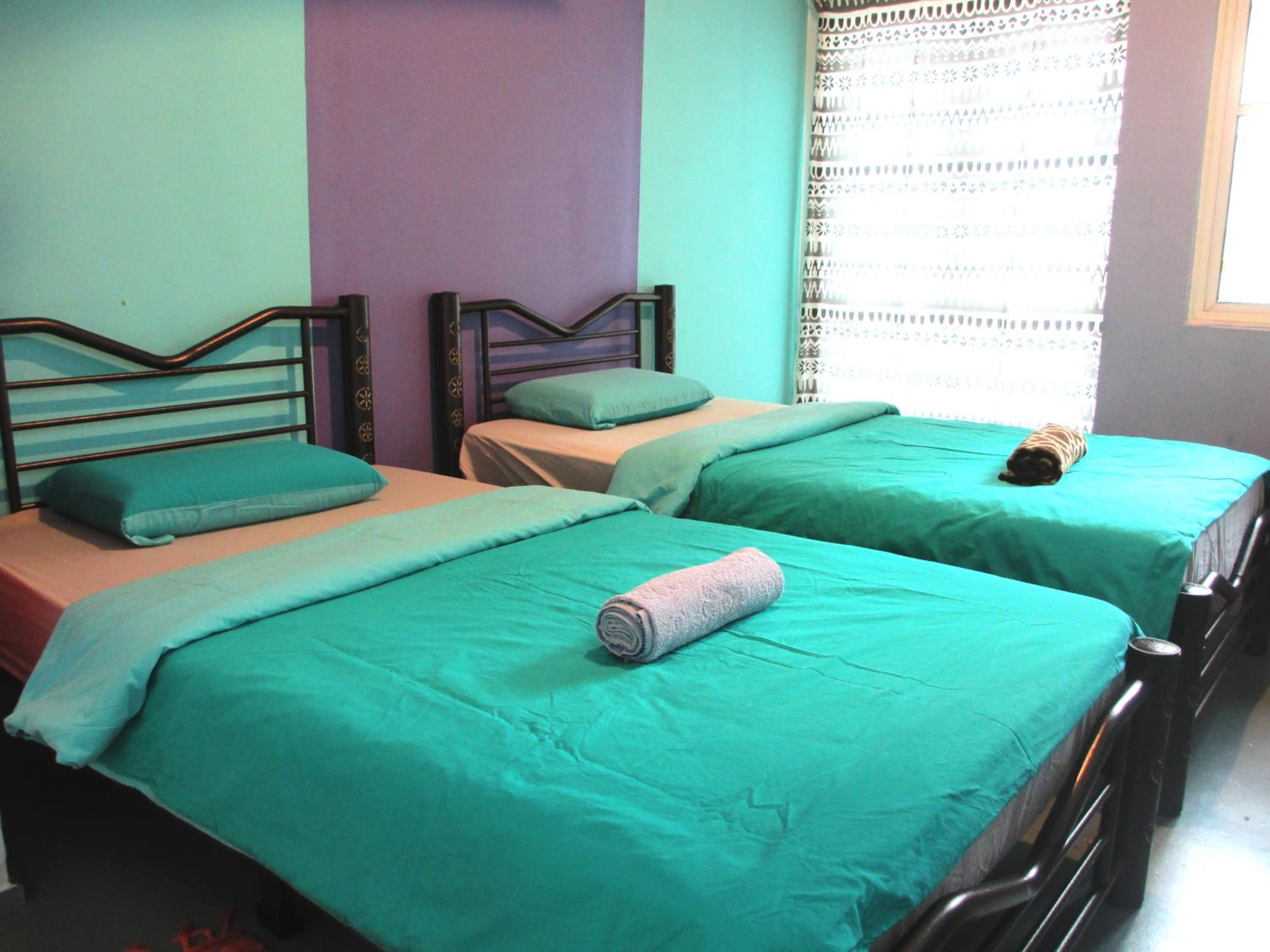 Standard Twin Room - Photo 2