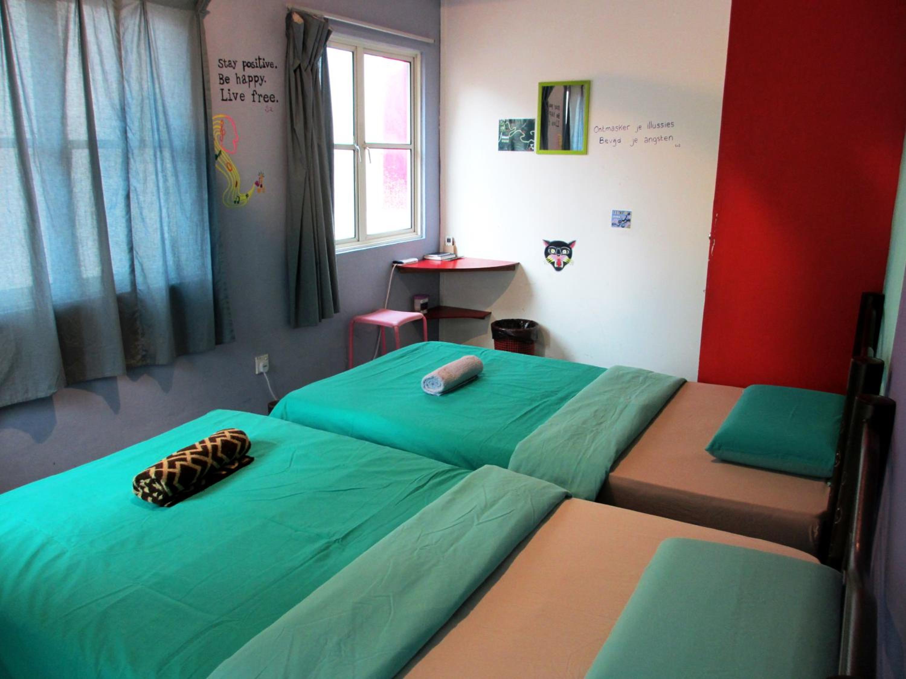 Standard Twin Room - Photo 1