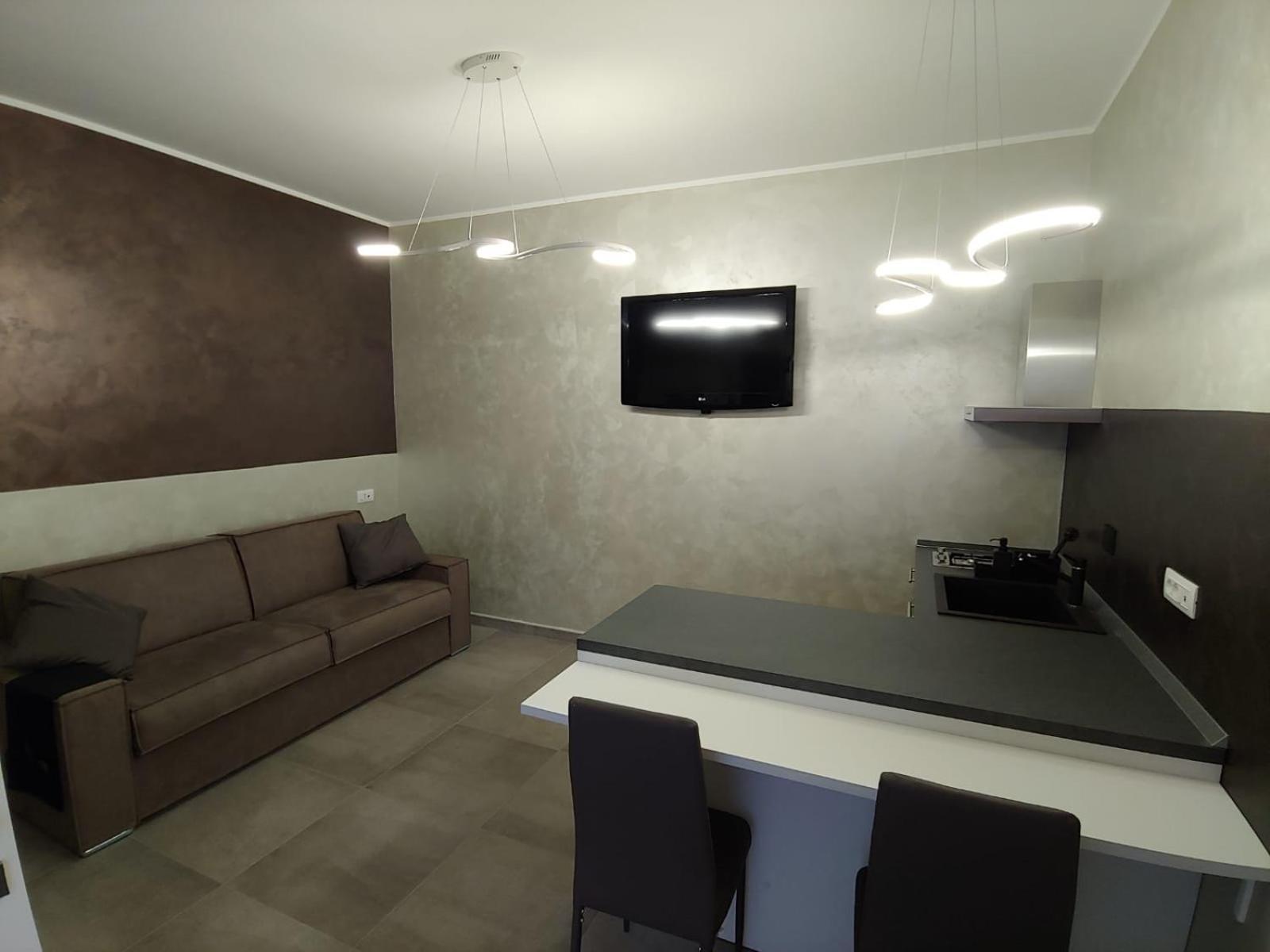 Studio Apartment