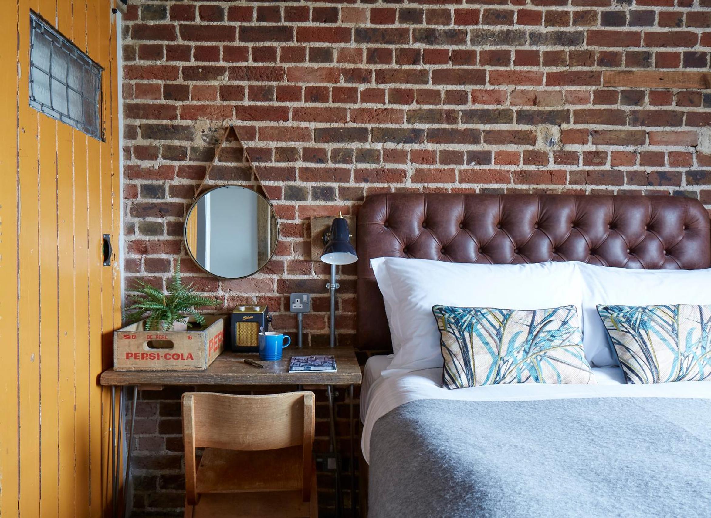 Tiny Double Room with Sea View - Photo 1