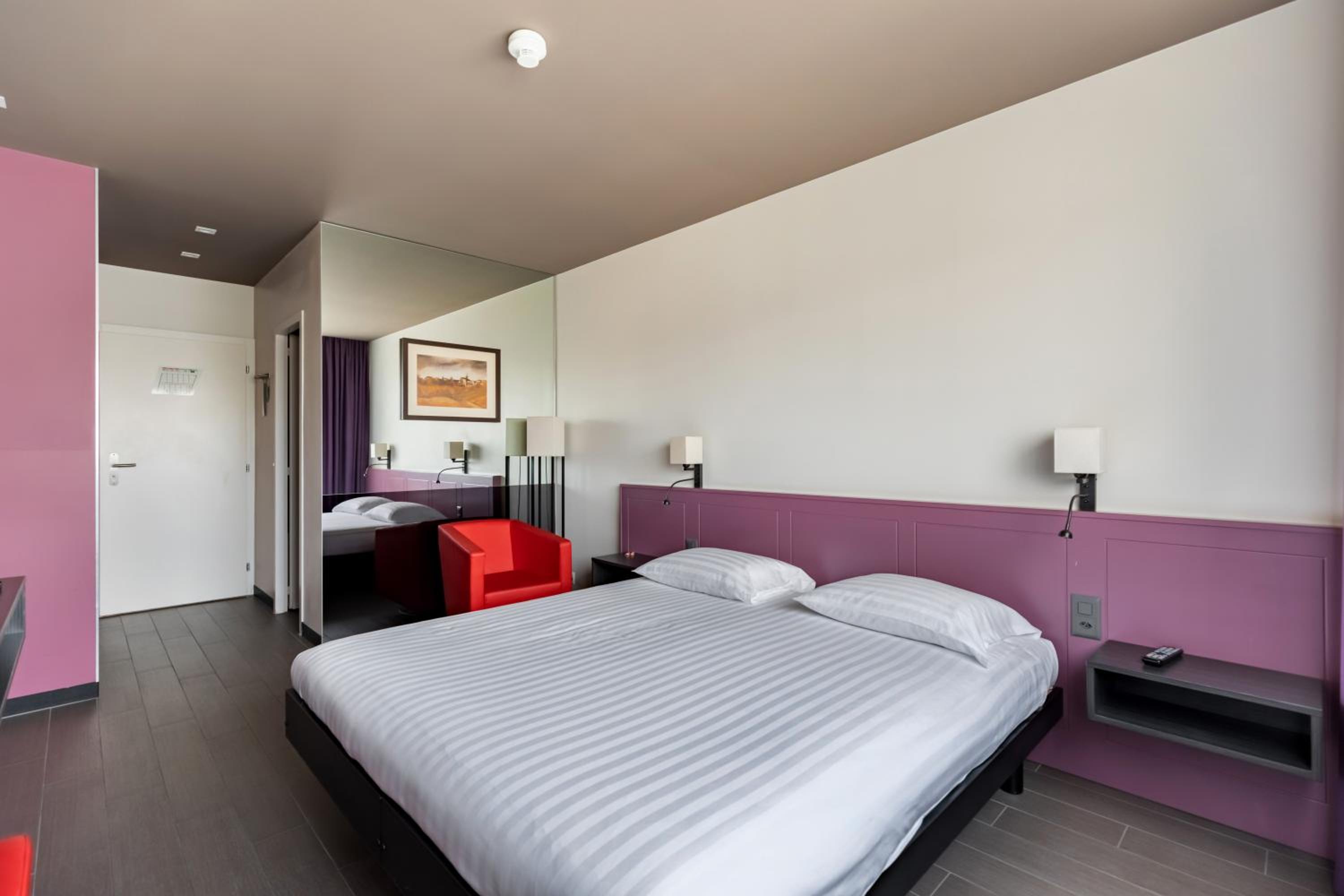 Double or Twin Room - Photo 3