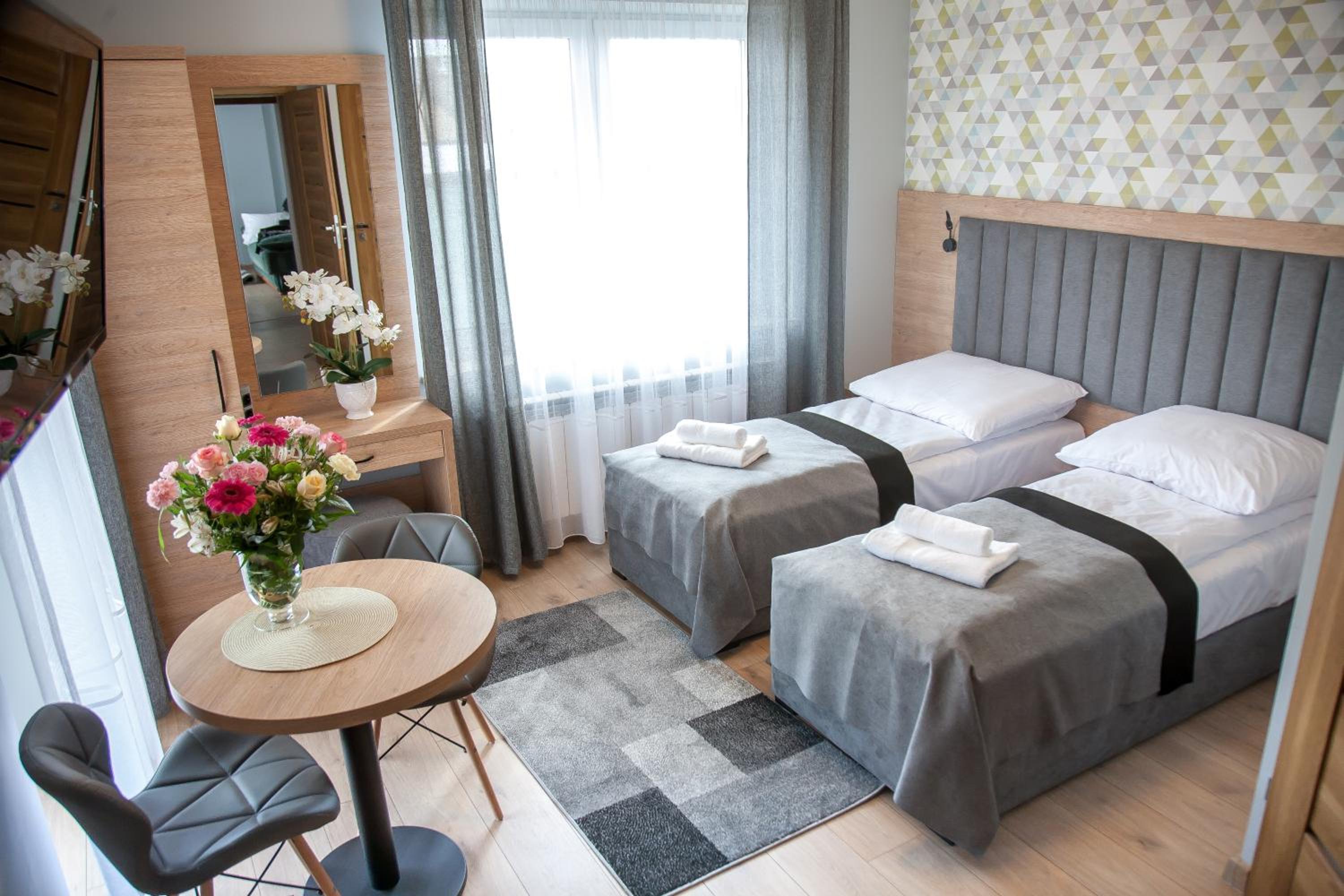 Comfort Triple Room with Shower - Photo 5