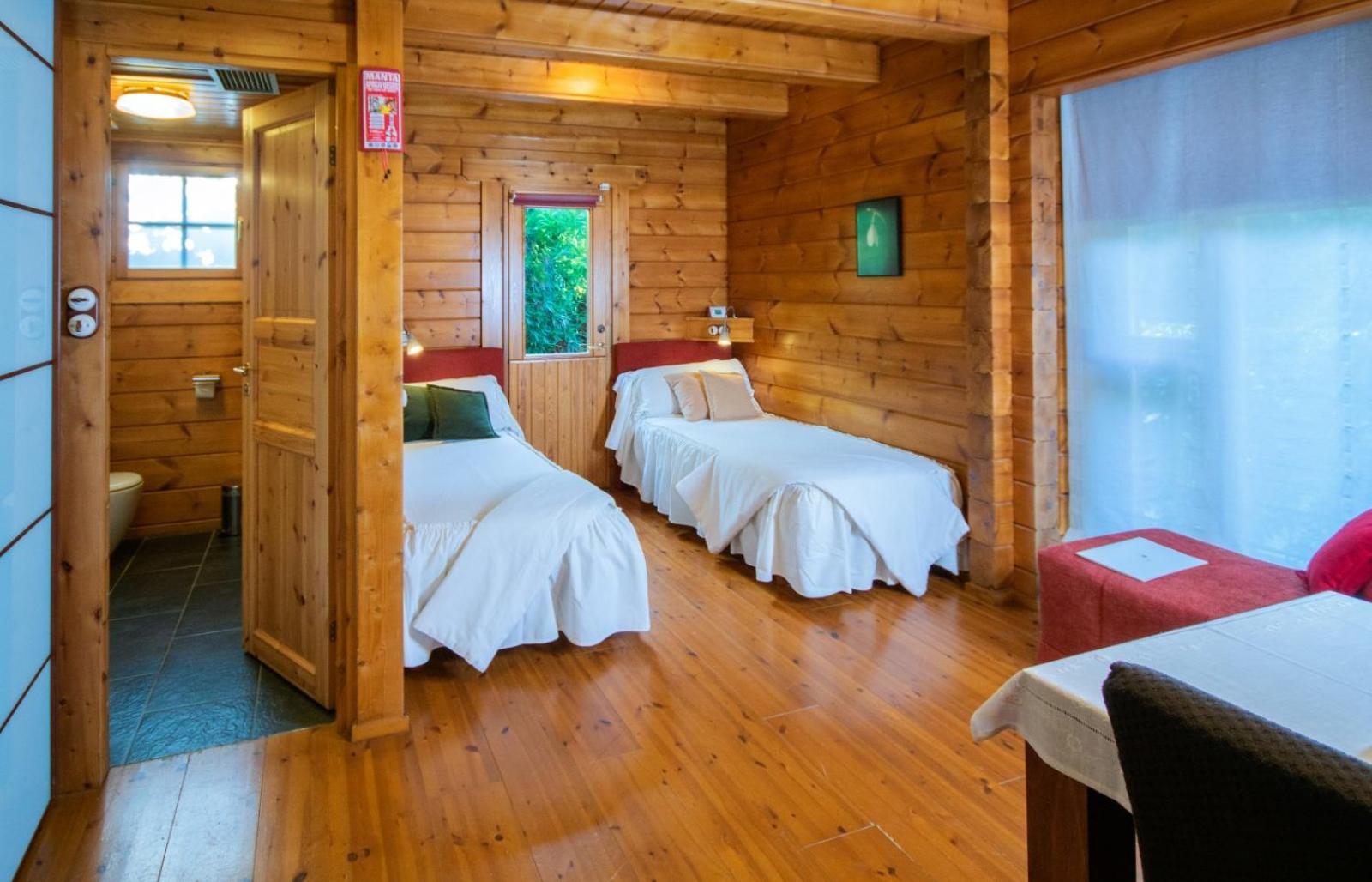Double or Twin Room - Photo 5