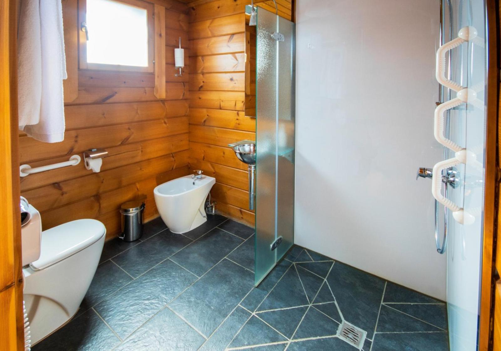 Double or Twin Room - Disability Access - Photo 2