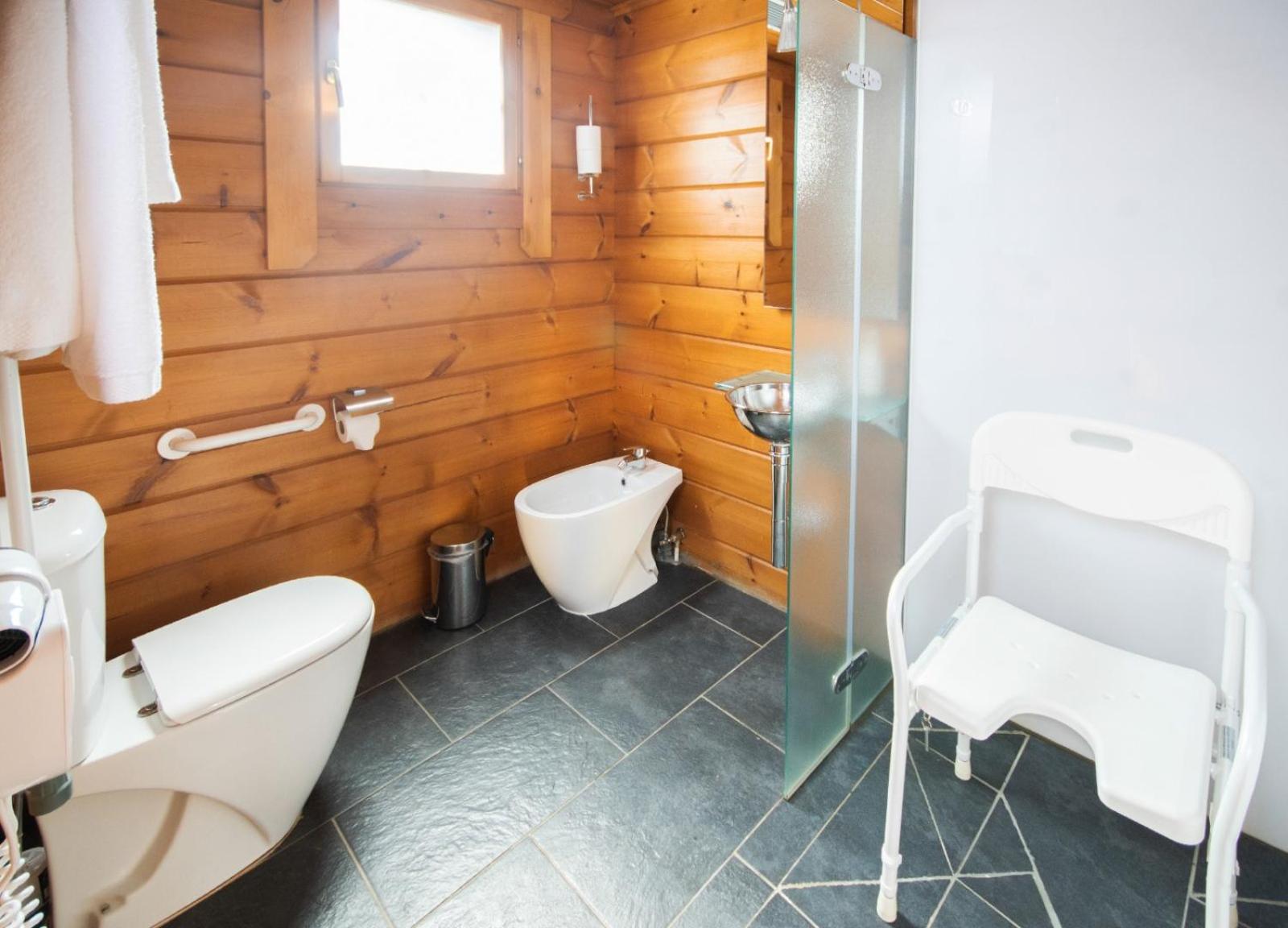 Double or Twin Room - Disability Access - Photo 8