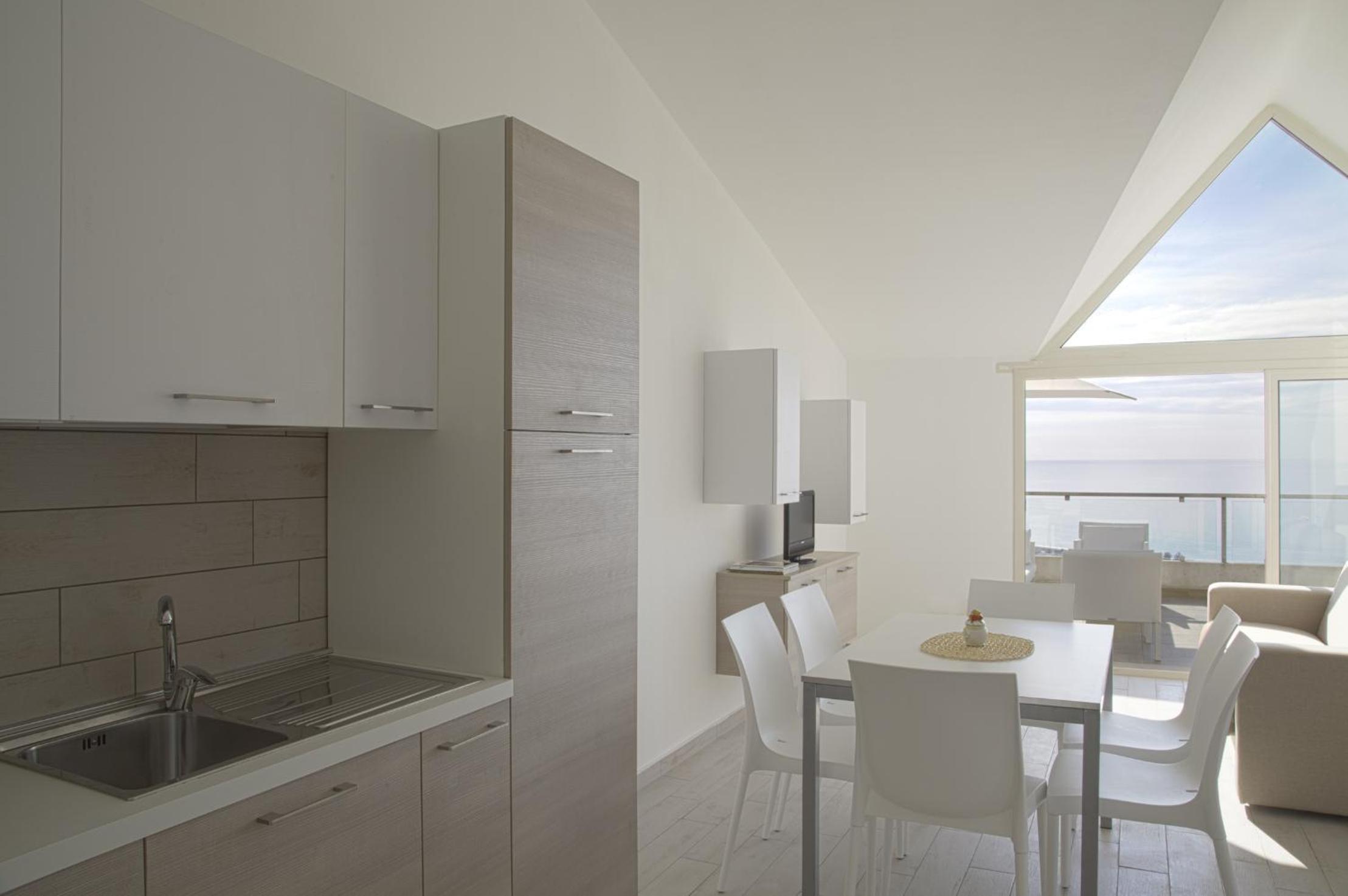 One-Bedroom Apartment with Side Sea View photo 2