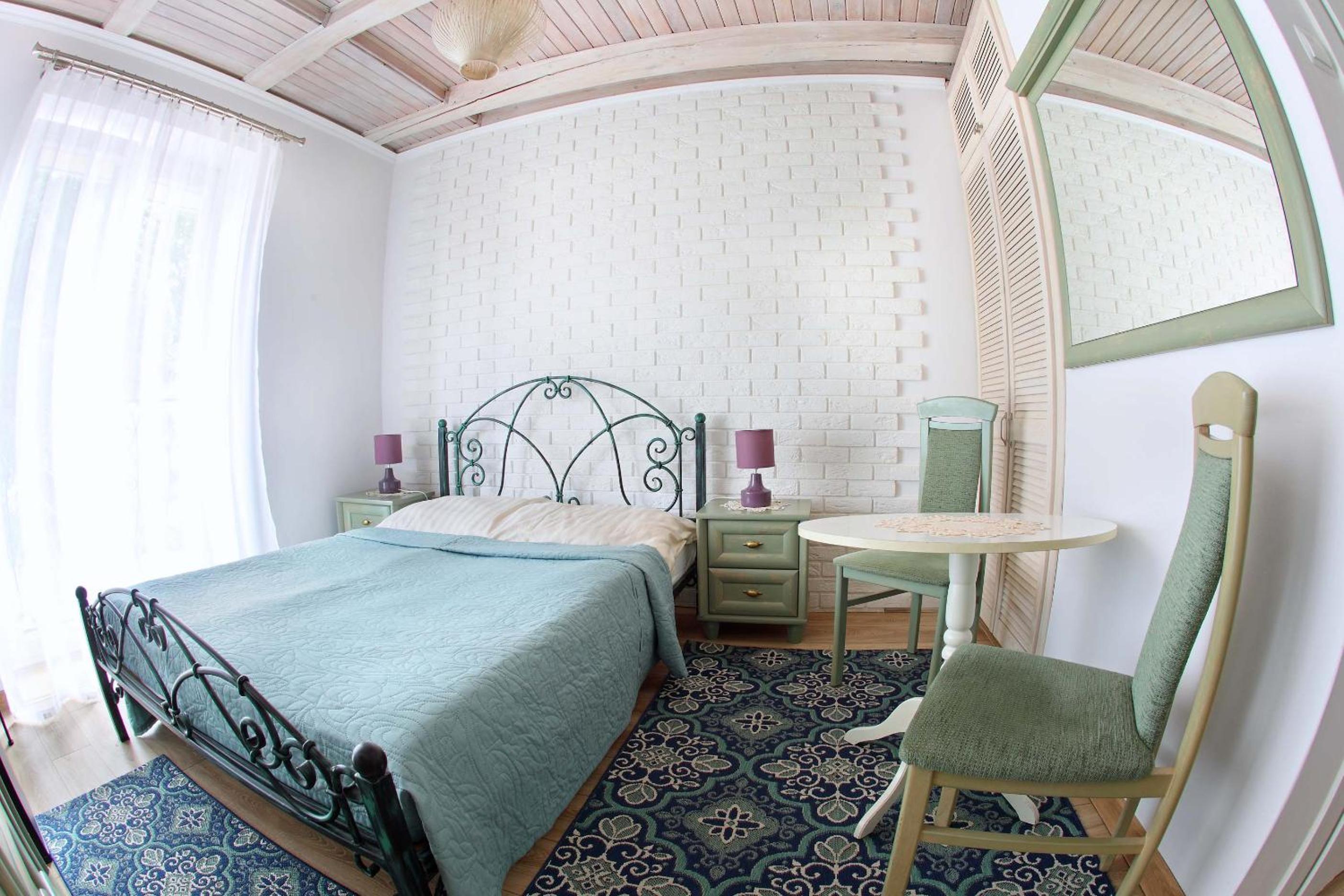 Double Room - Photo 5