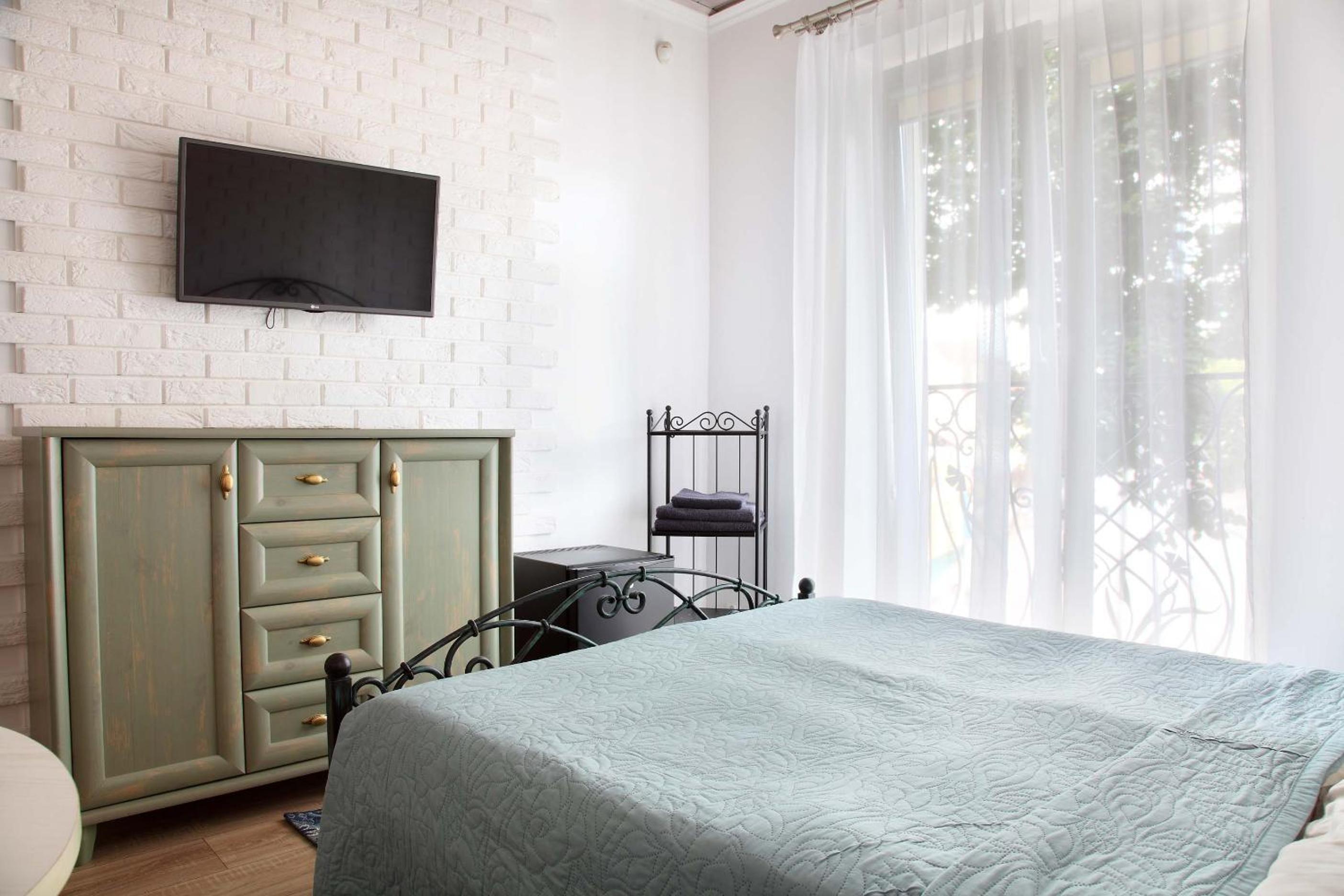 Double Room - Photo 3