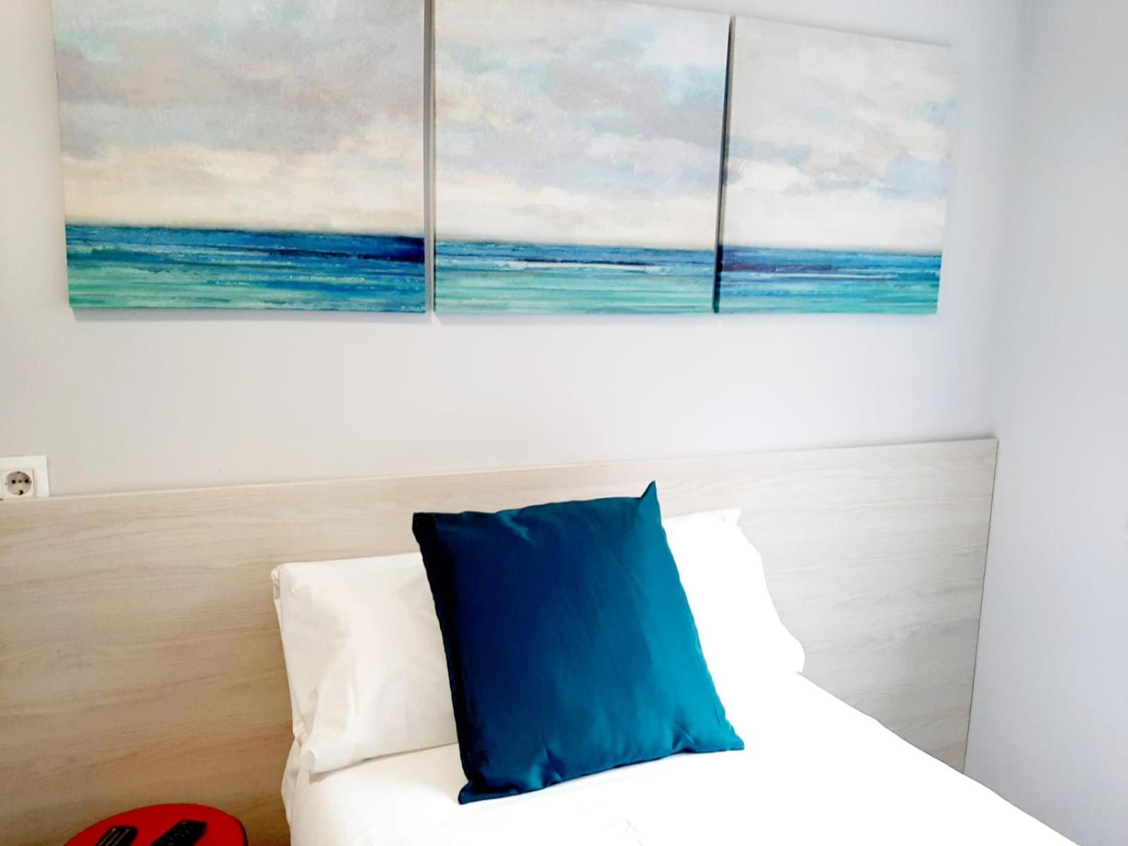 Single Room photo 3