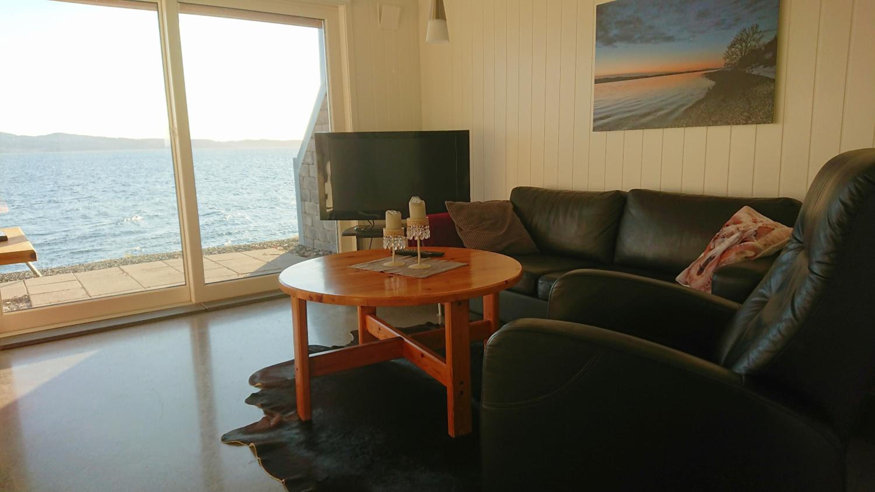 Three-Bedroom House photo 1