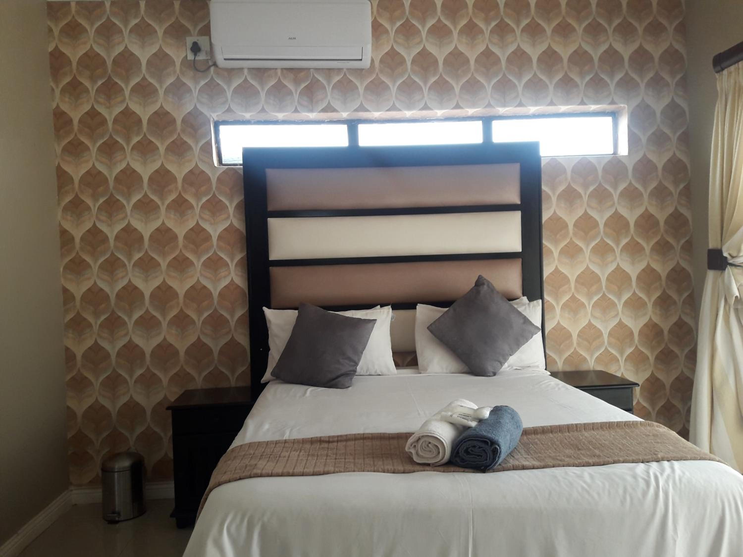 Basic Double Room photo 2