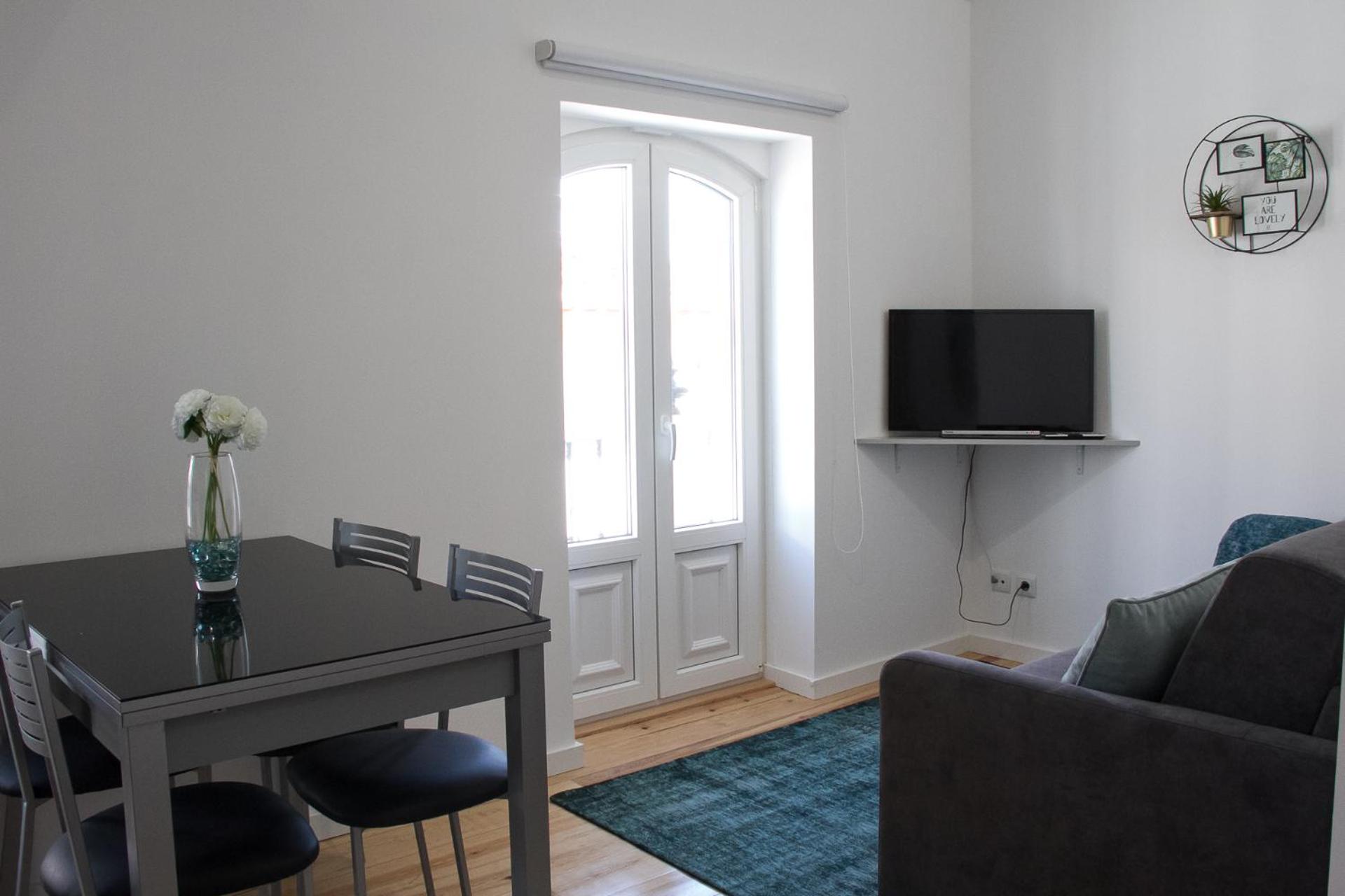 Two-Bedroom Apartment - Photo 24