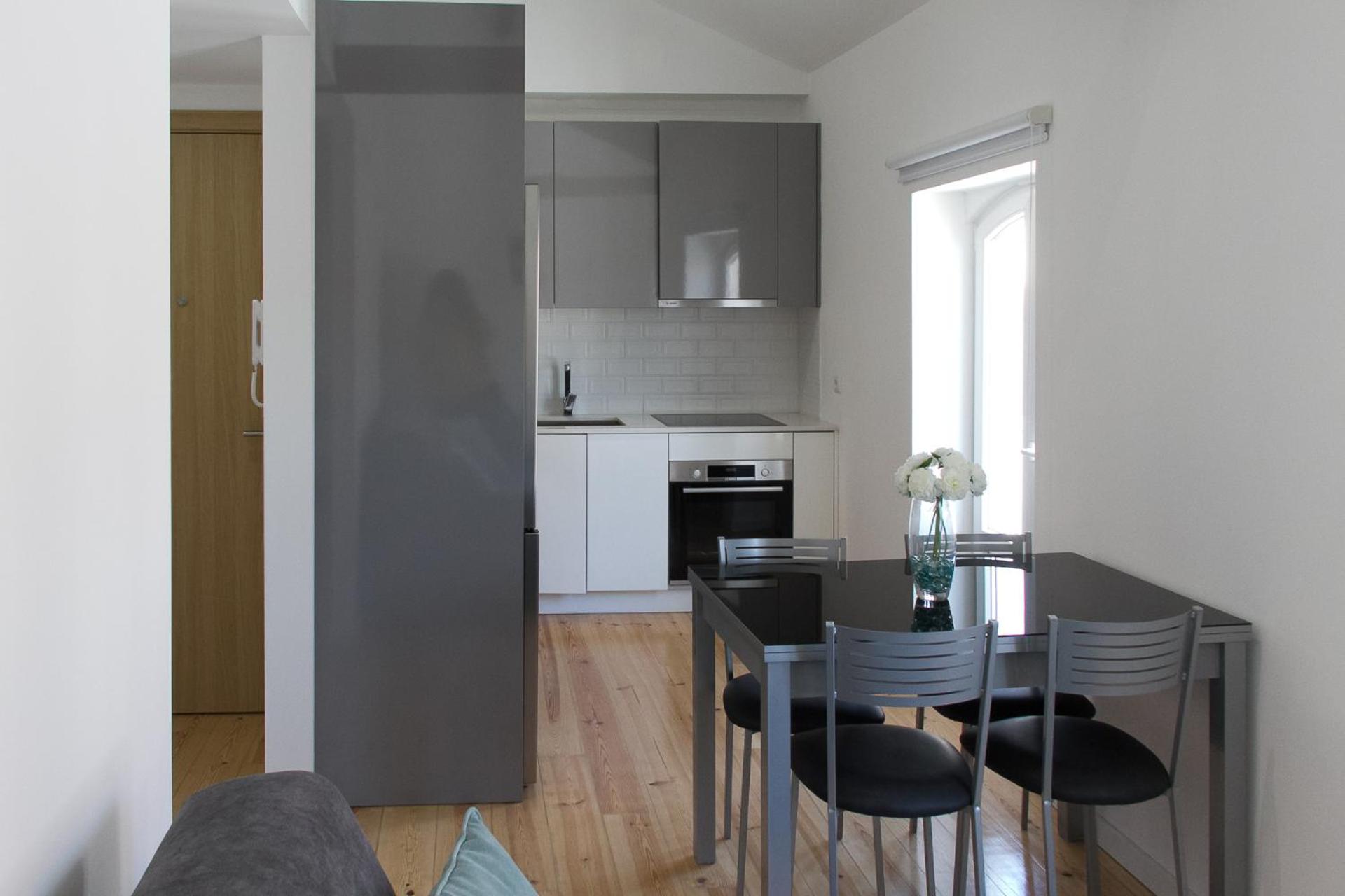 Two-Bedroom Apartment - Photo 35
