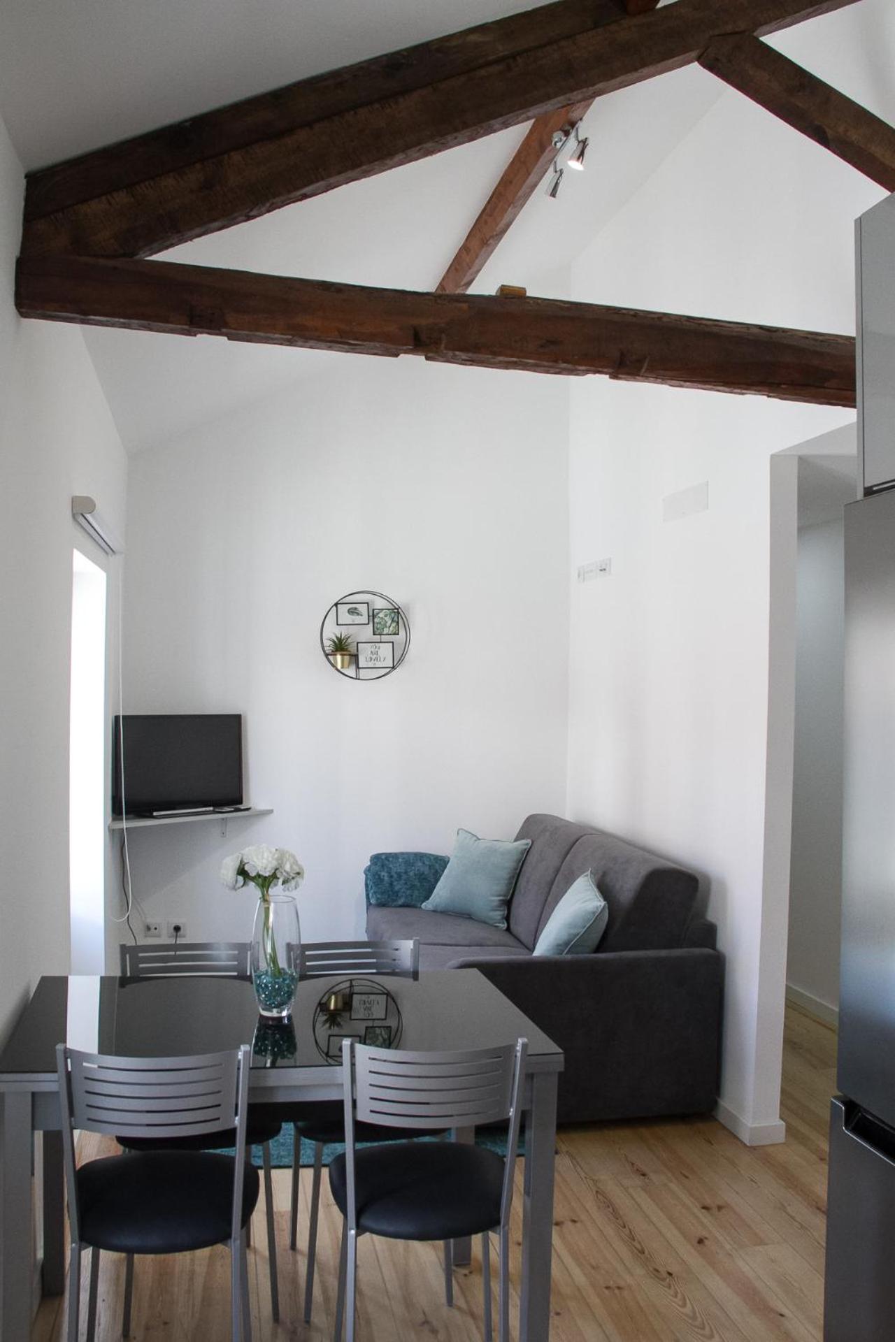 Two-Bedroom Apartment - Photo 38