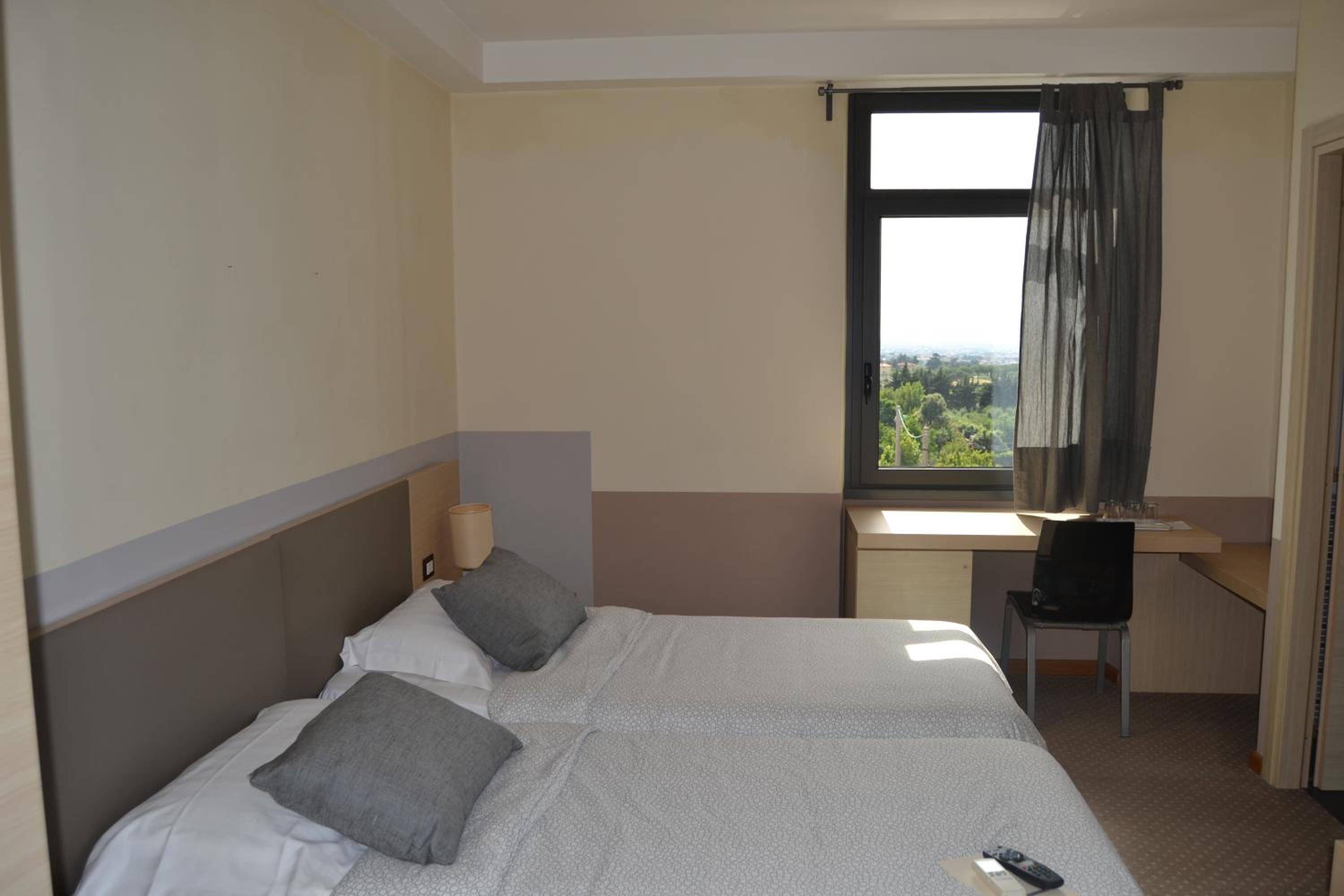 Superior Quadruple Room photo 2