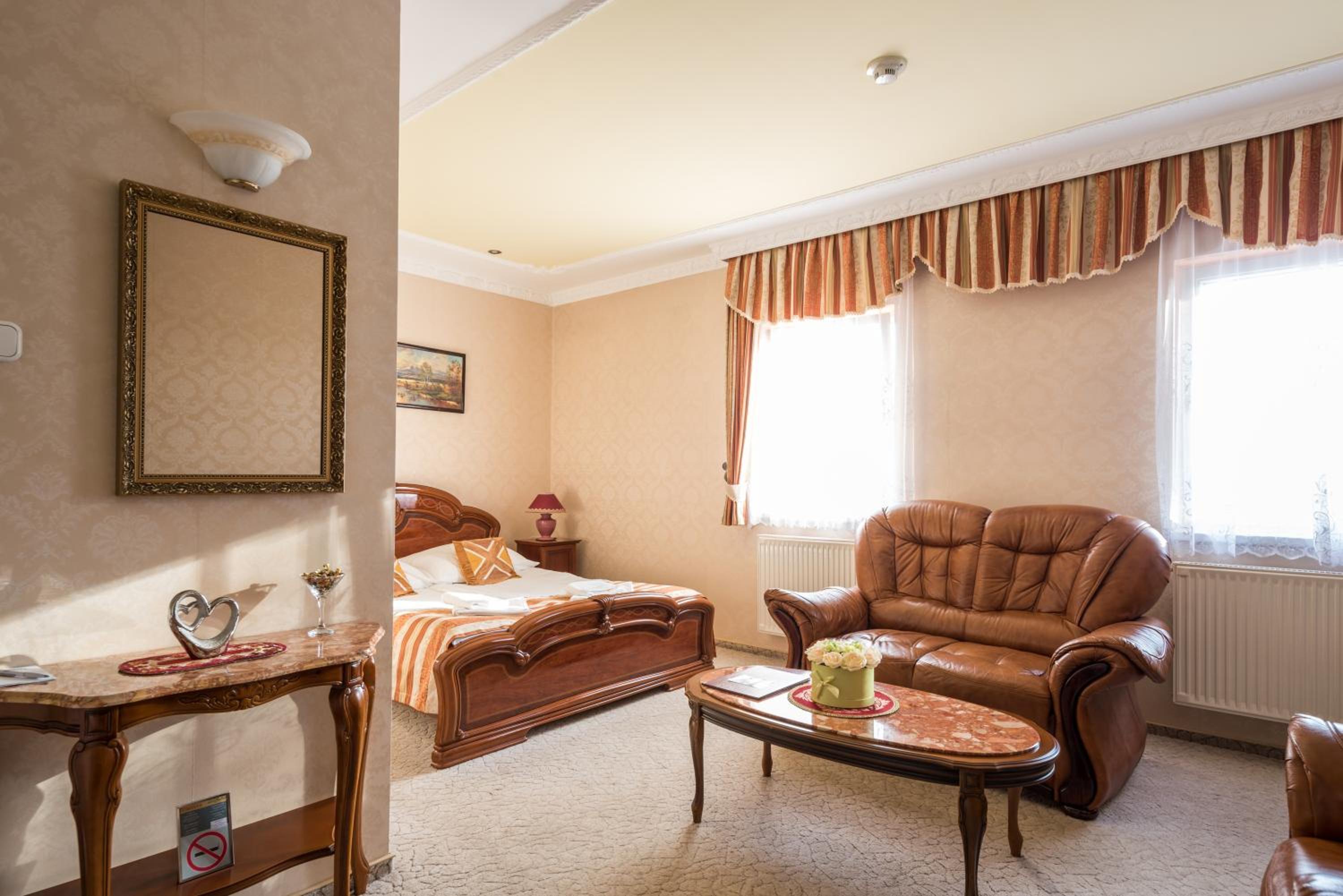 Standard Double Room - Building A - Photo 4