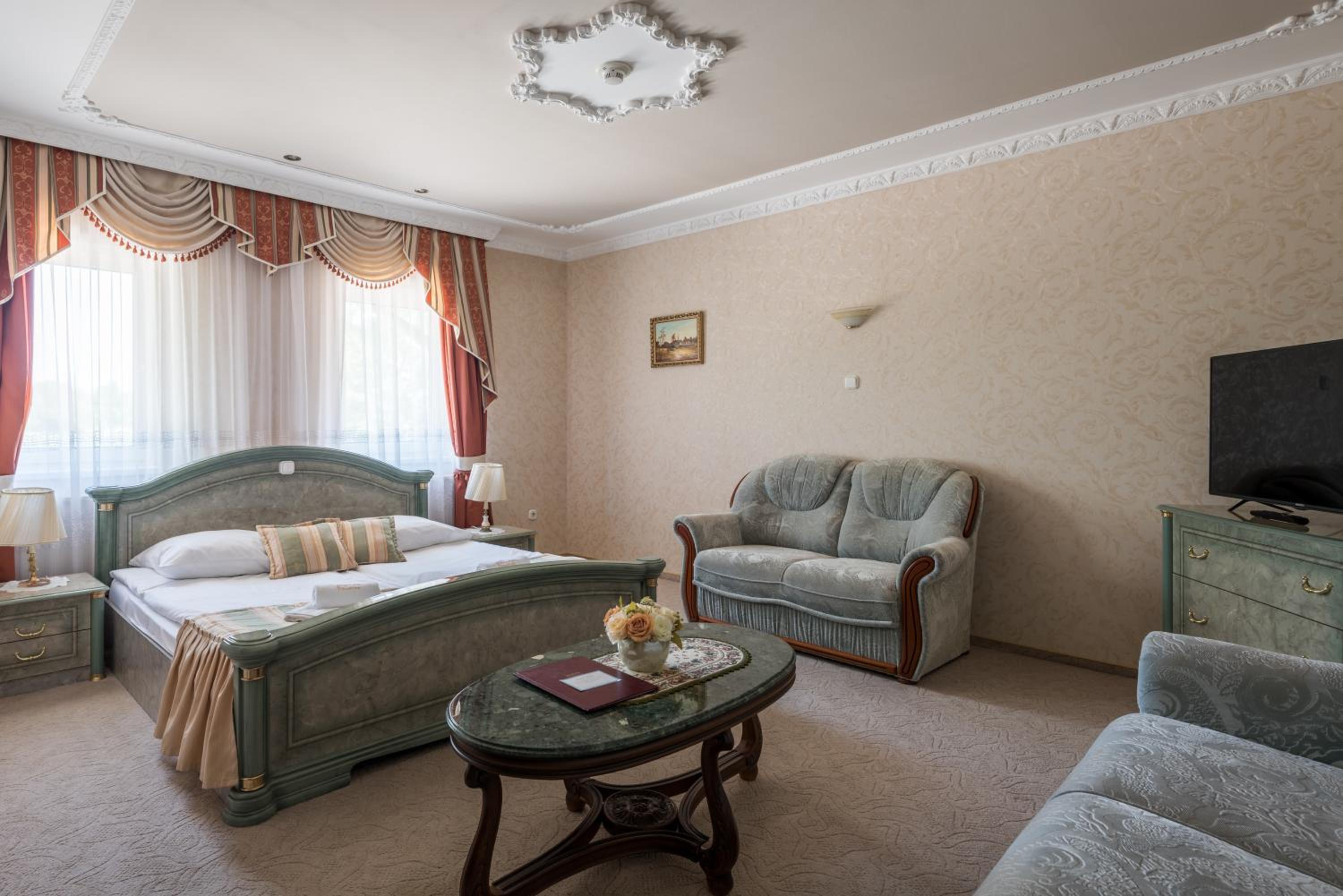 Deluxe Double Room - Building A - Photo 1