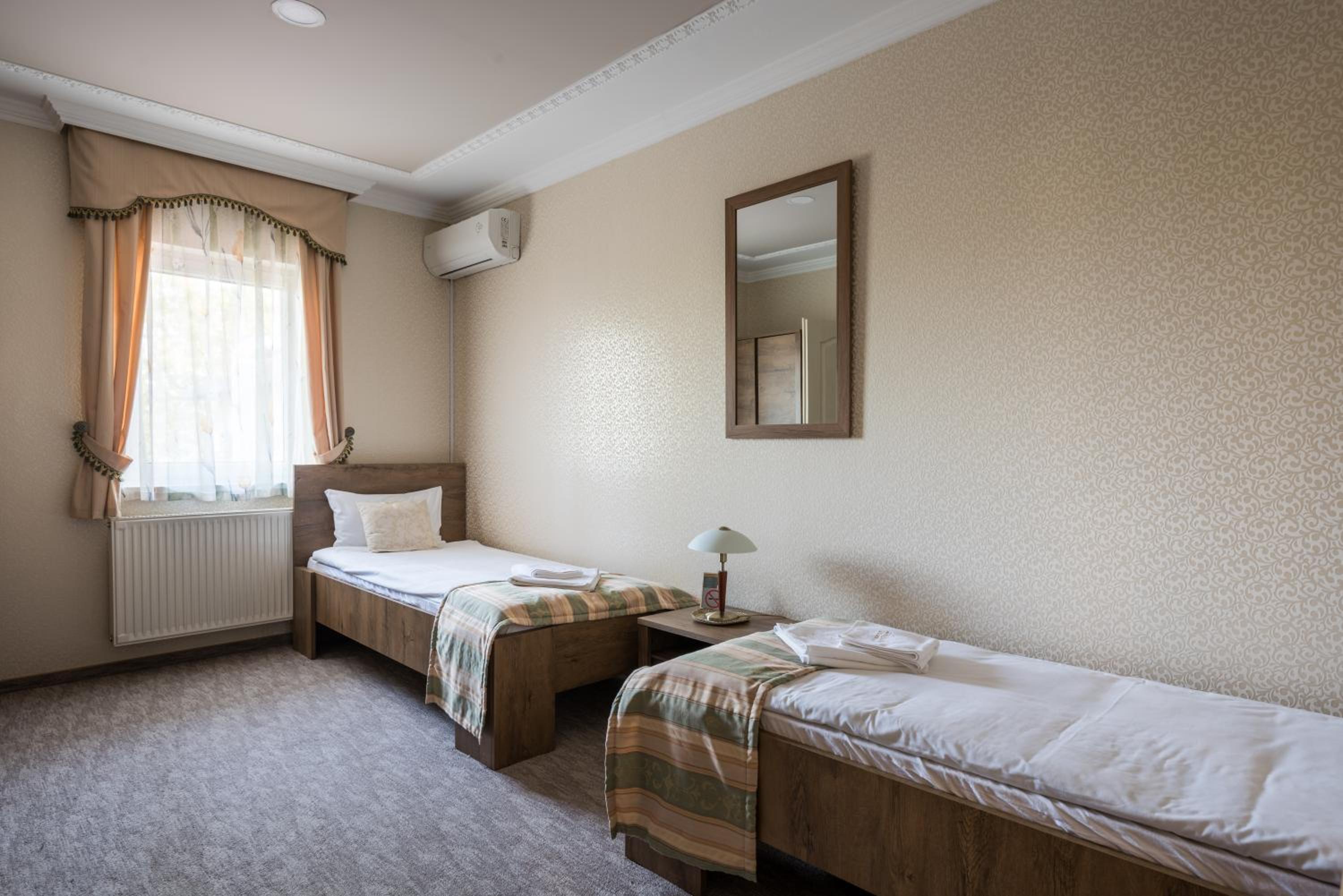 Standard Twin Room - Building A - Photo 3