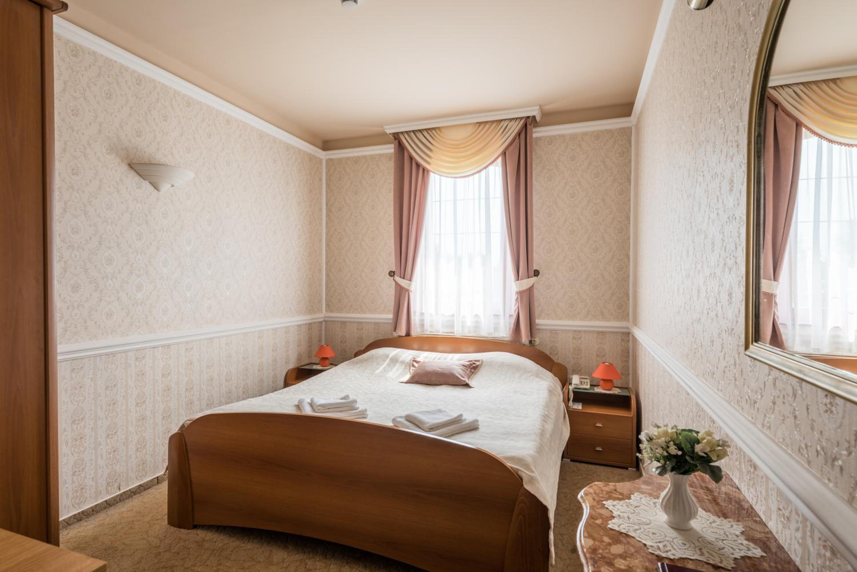 Standard Queen Room - Building B - Photo 1