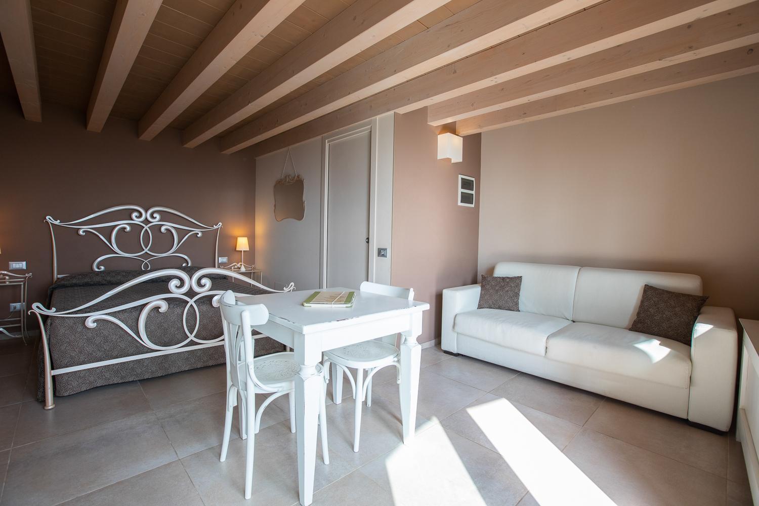 Triple Room with Balcony - Photo 1