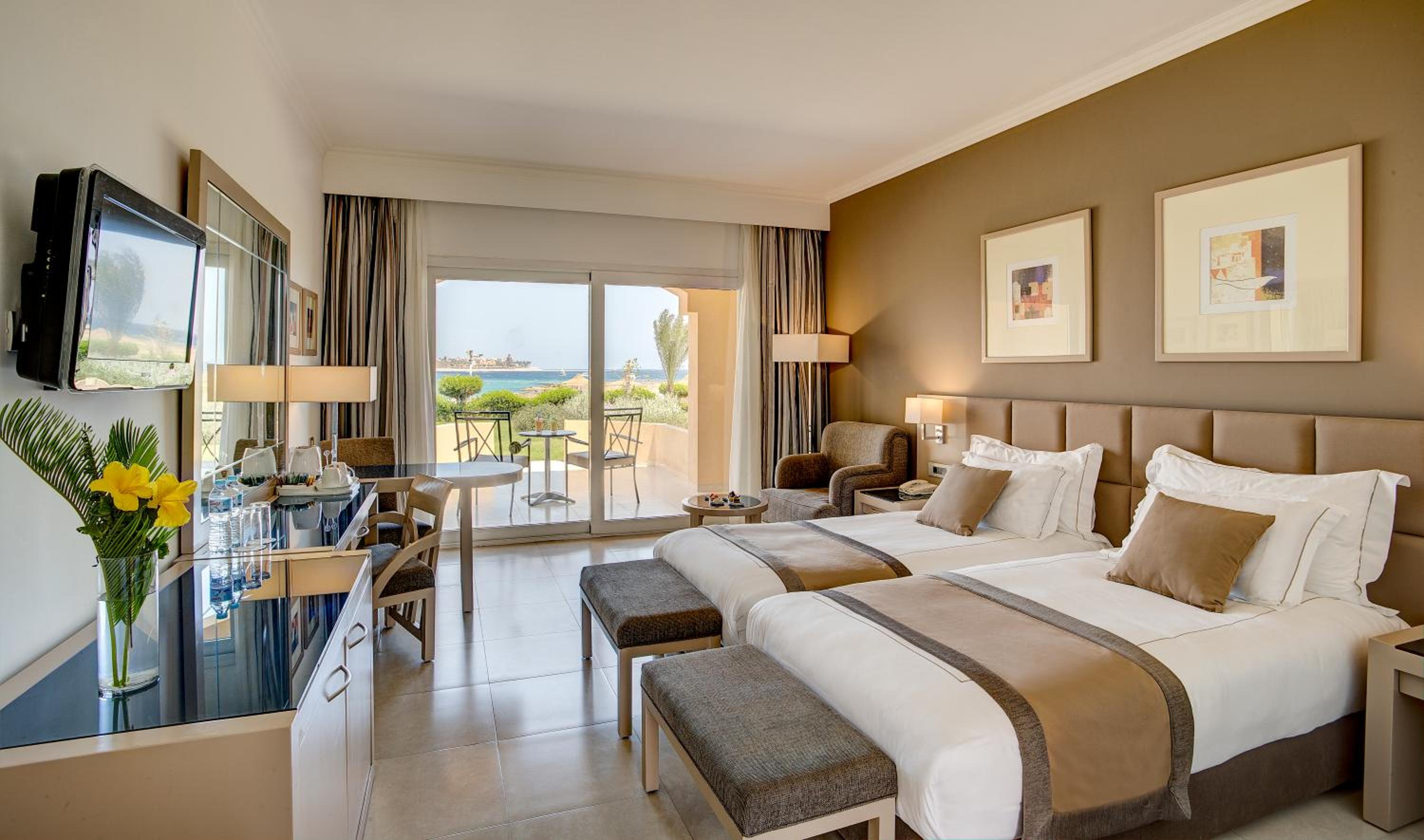 Premium Deluxe Sea View photo 2