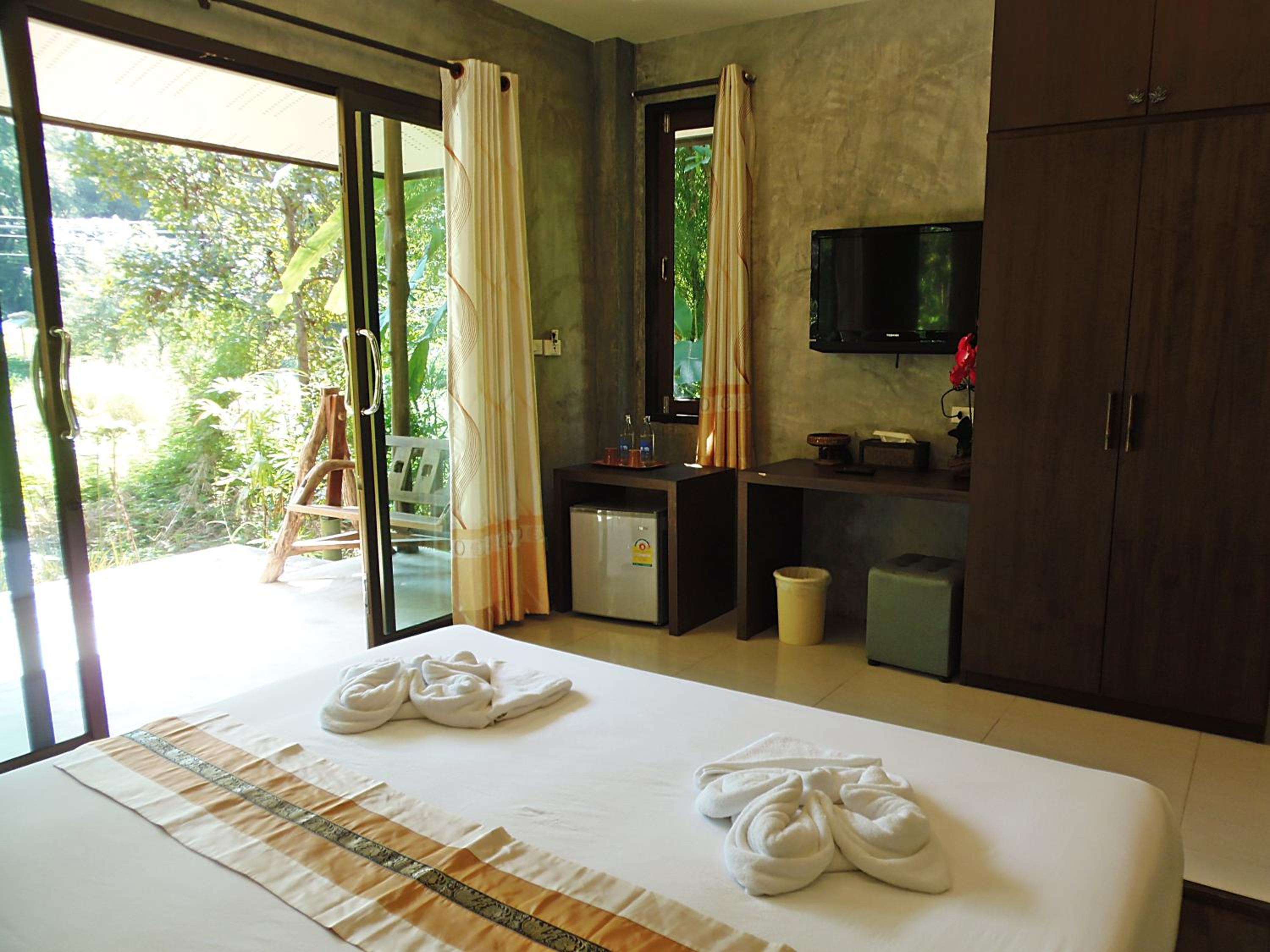 Superior Villa King Bed with Stream View - Photo 1