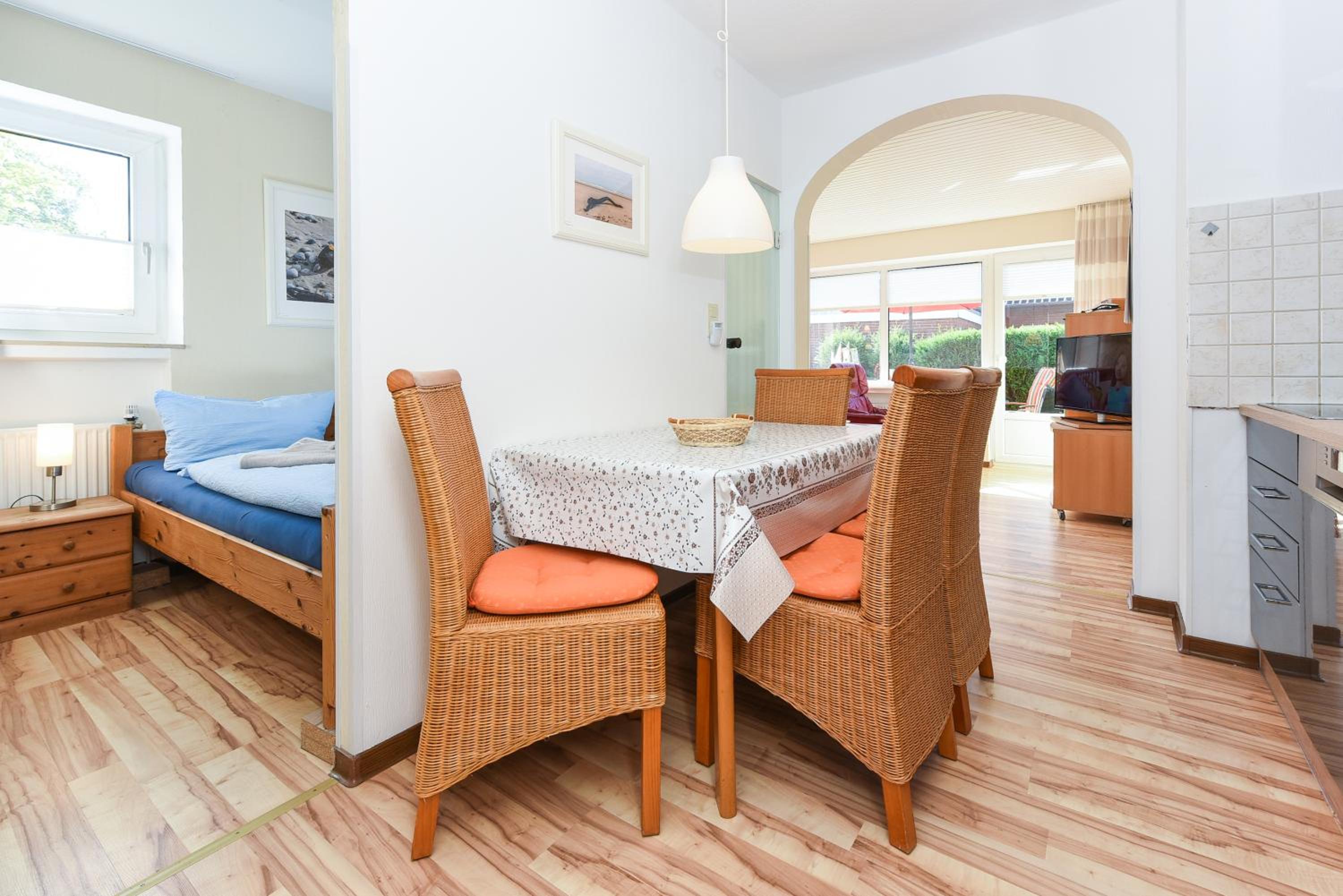 Apartment with Terrace photo 2