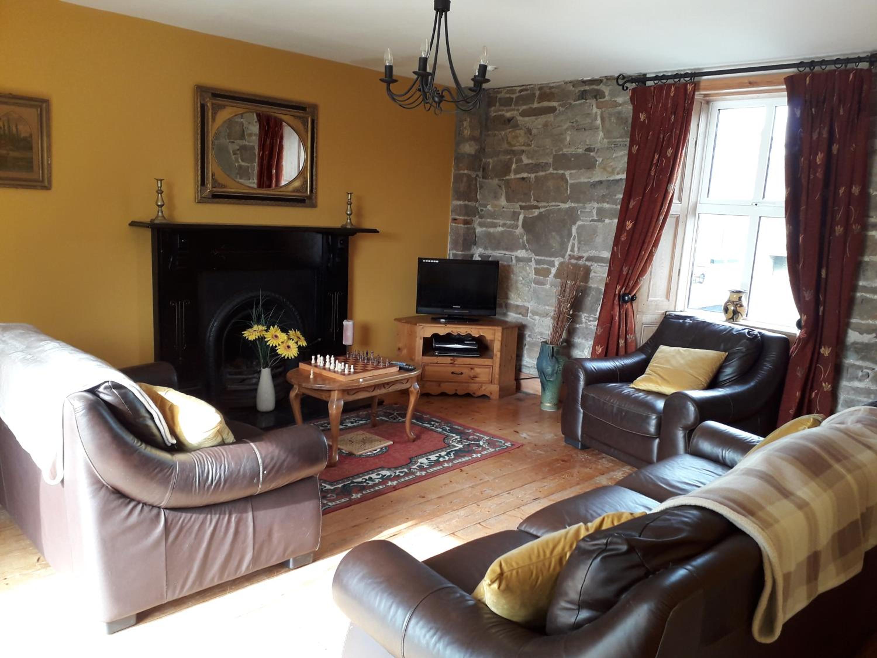 Three-Bedroom House photo 1