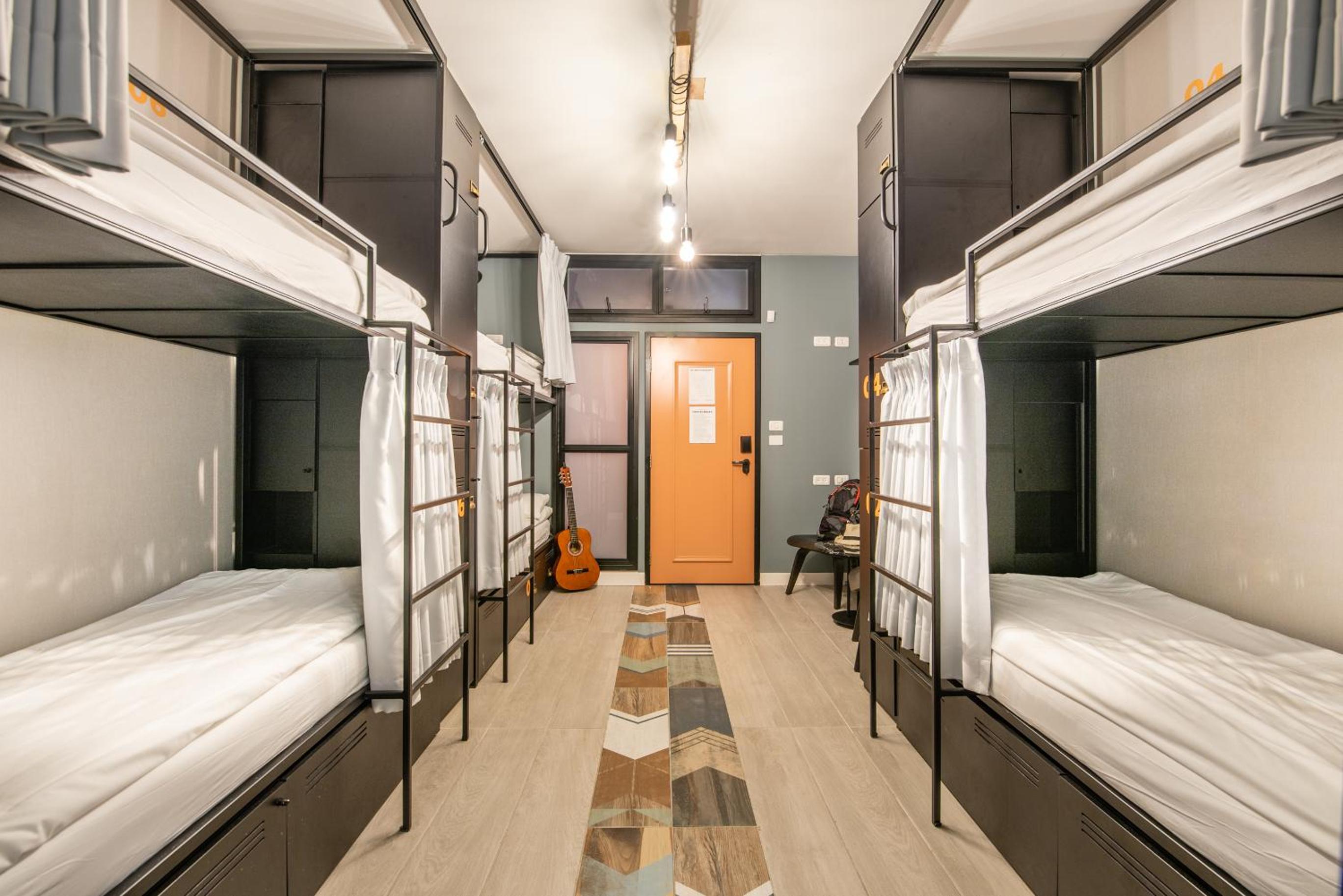 Bed in 6-Bed Mixed Dormitory Room photo 2
