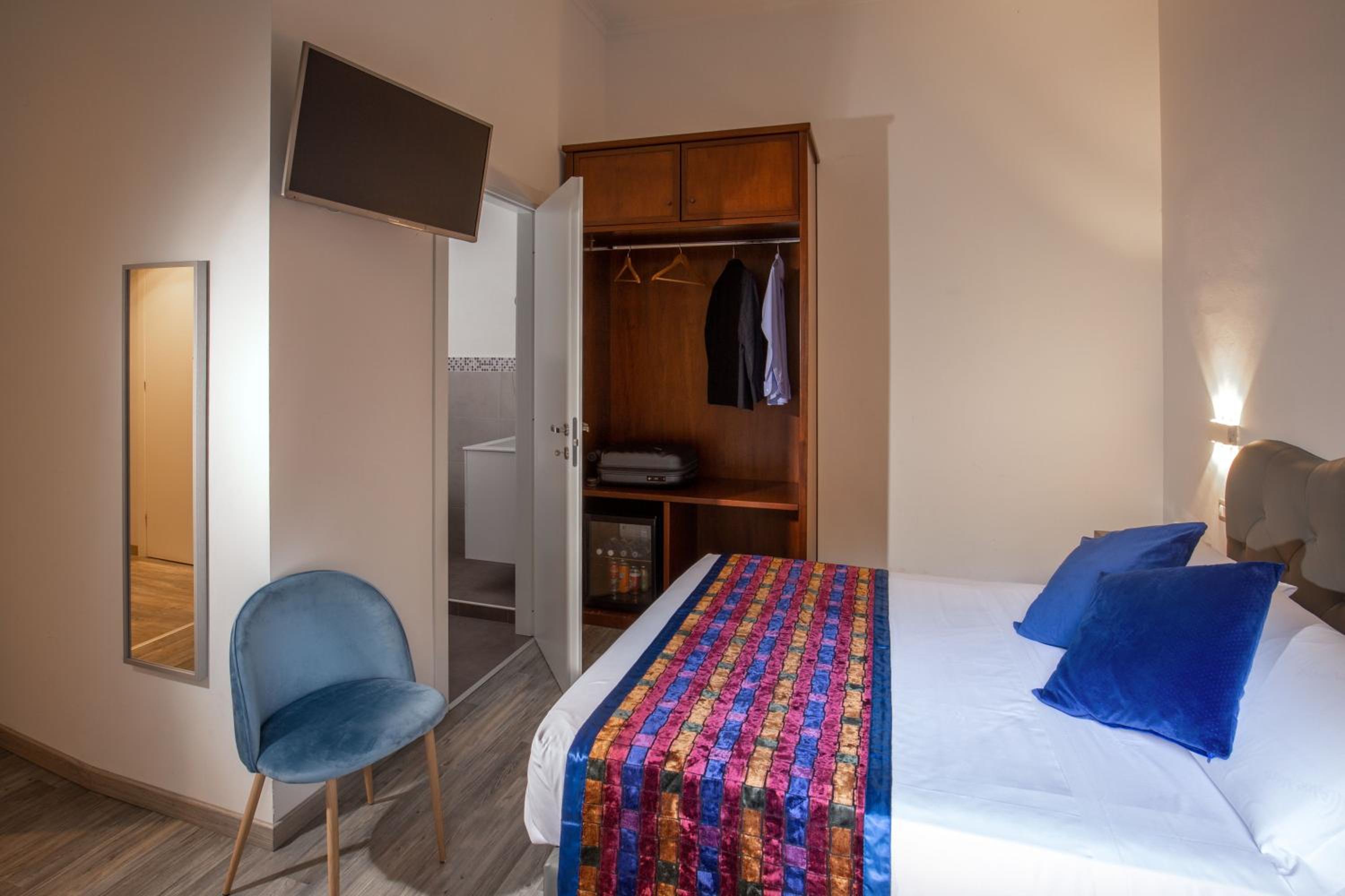 Comfort Triple Room photo 3