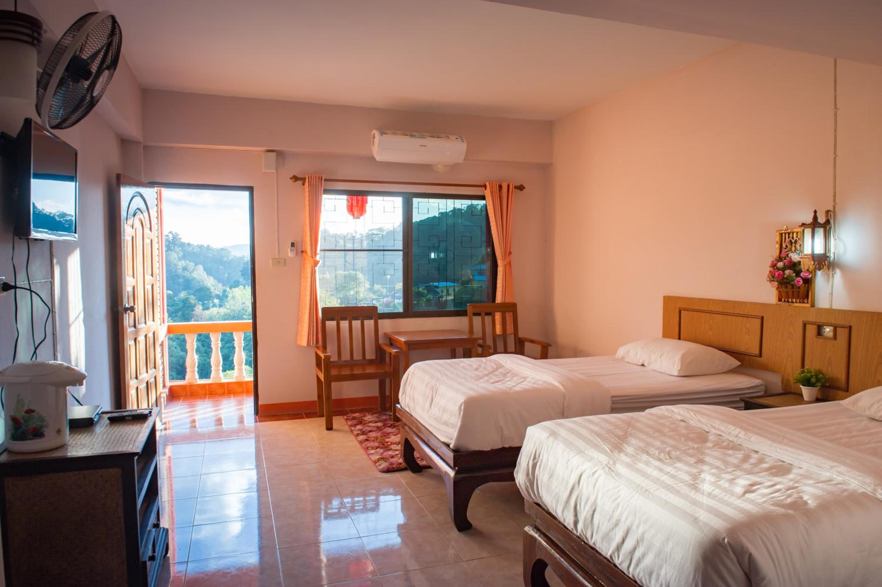 Superior Twin Room - Photo 1
