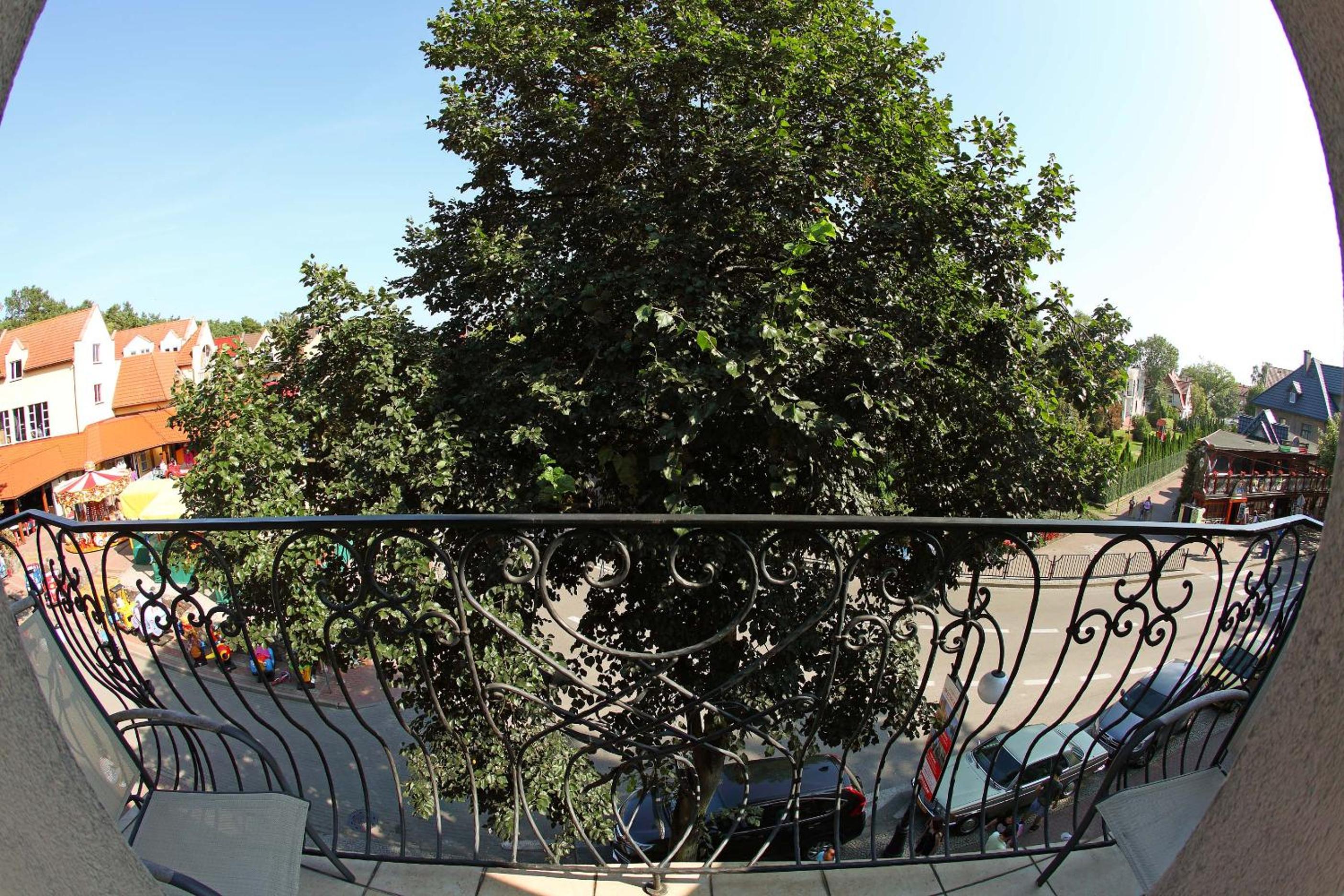 Quadruple Room with Balcony photo 3