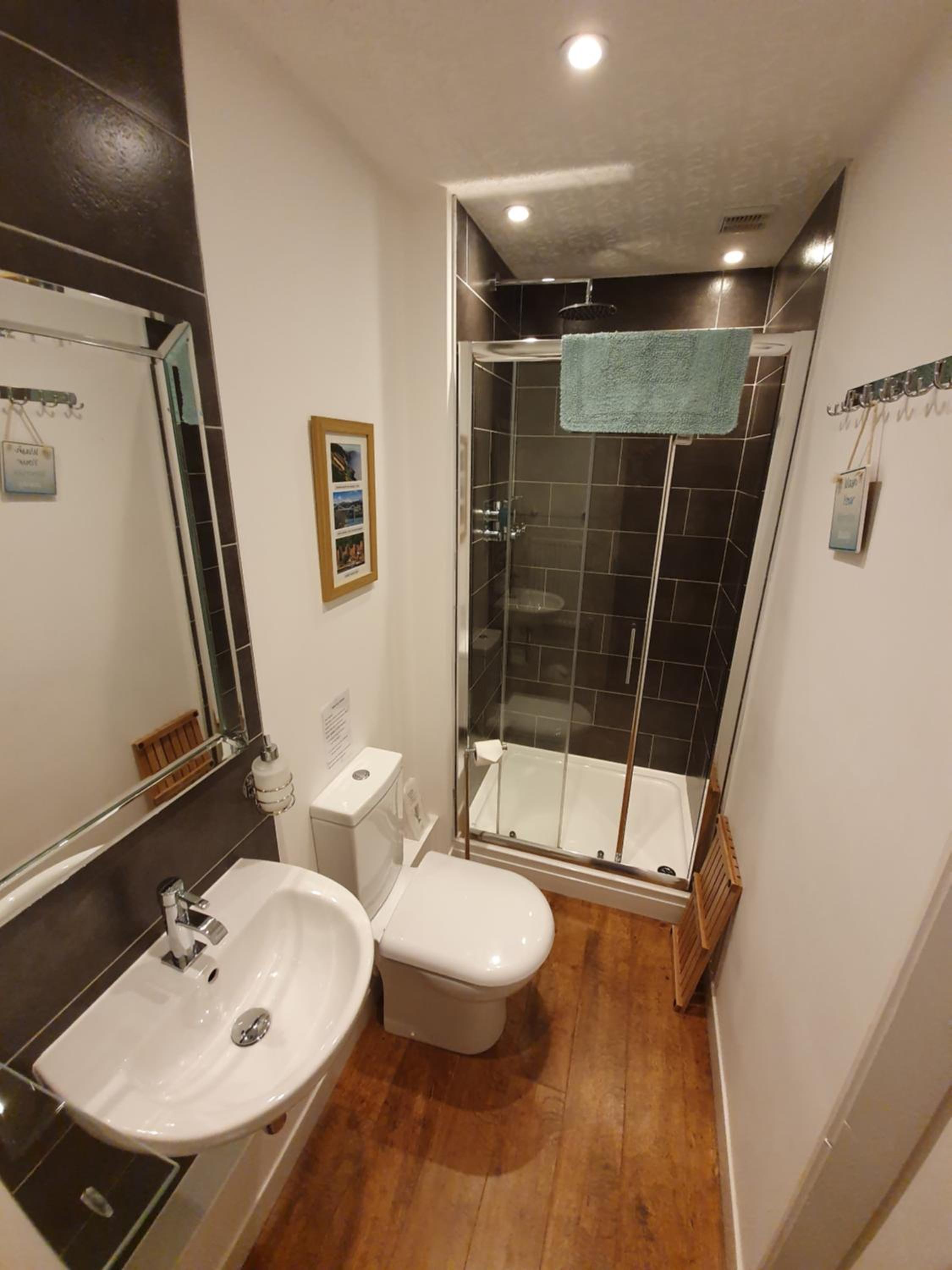 Twin Room with Shower photo 3