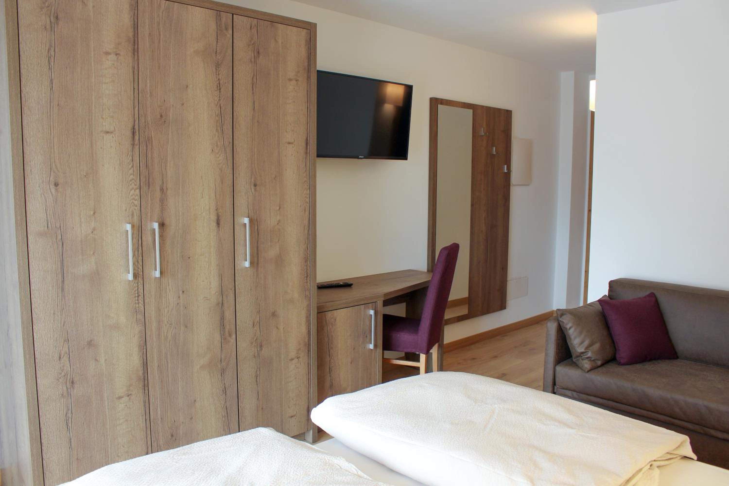 Classic Quadruple Room - Photo 2