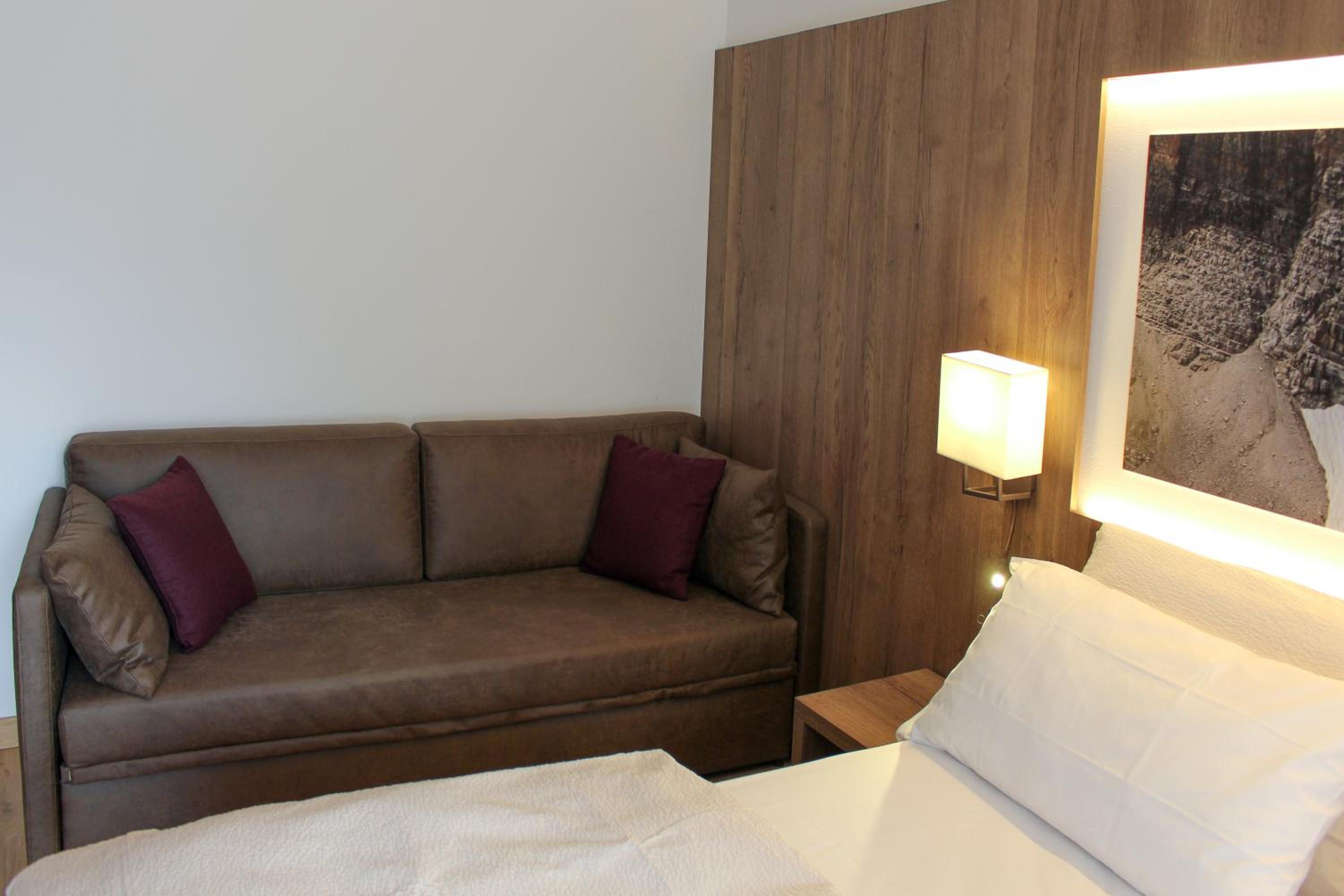 Classic Quadruple Room - Photo 8