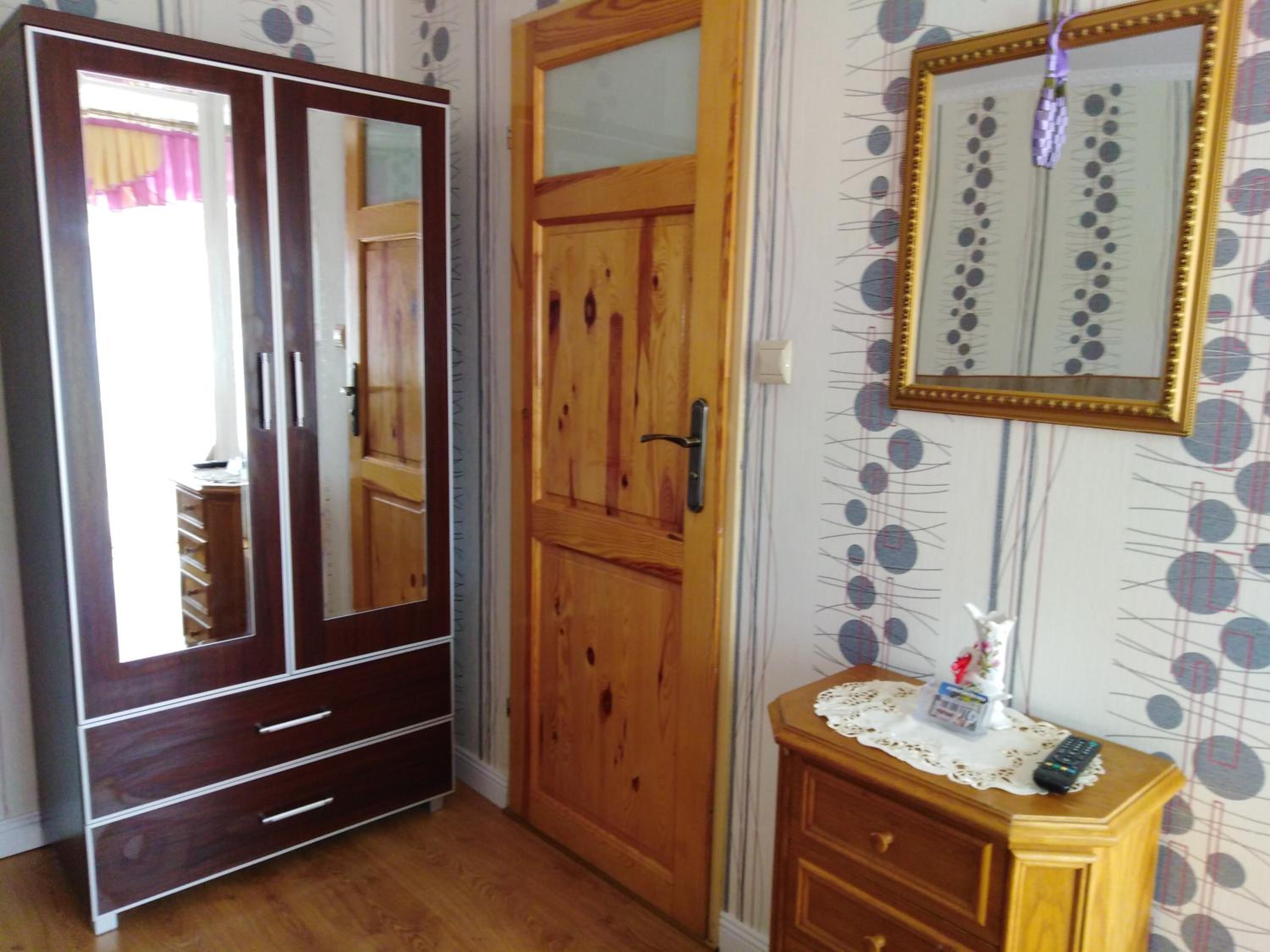 Twin Room with Private Bathroom - Photo 2