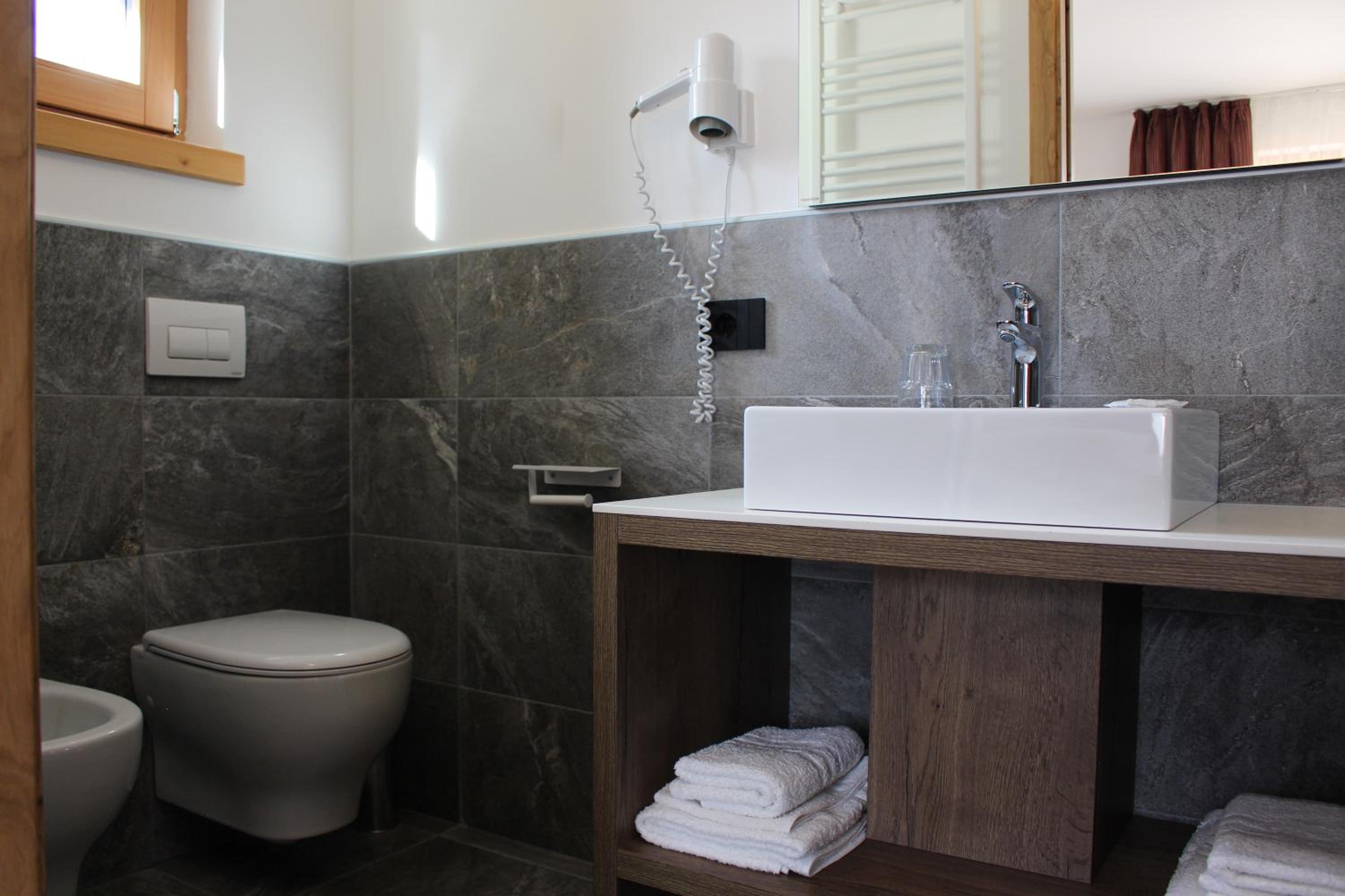 Classic Double or Twin Room - Photo 5